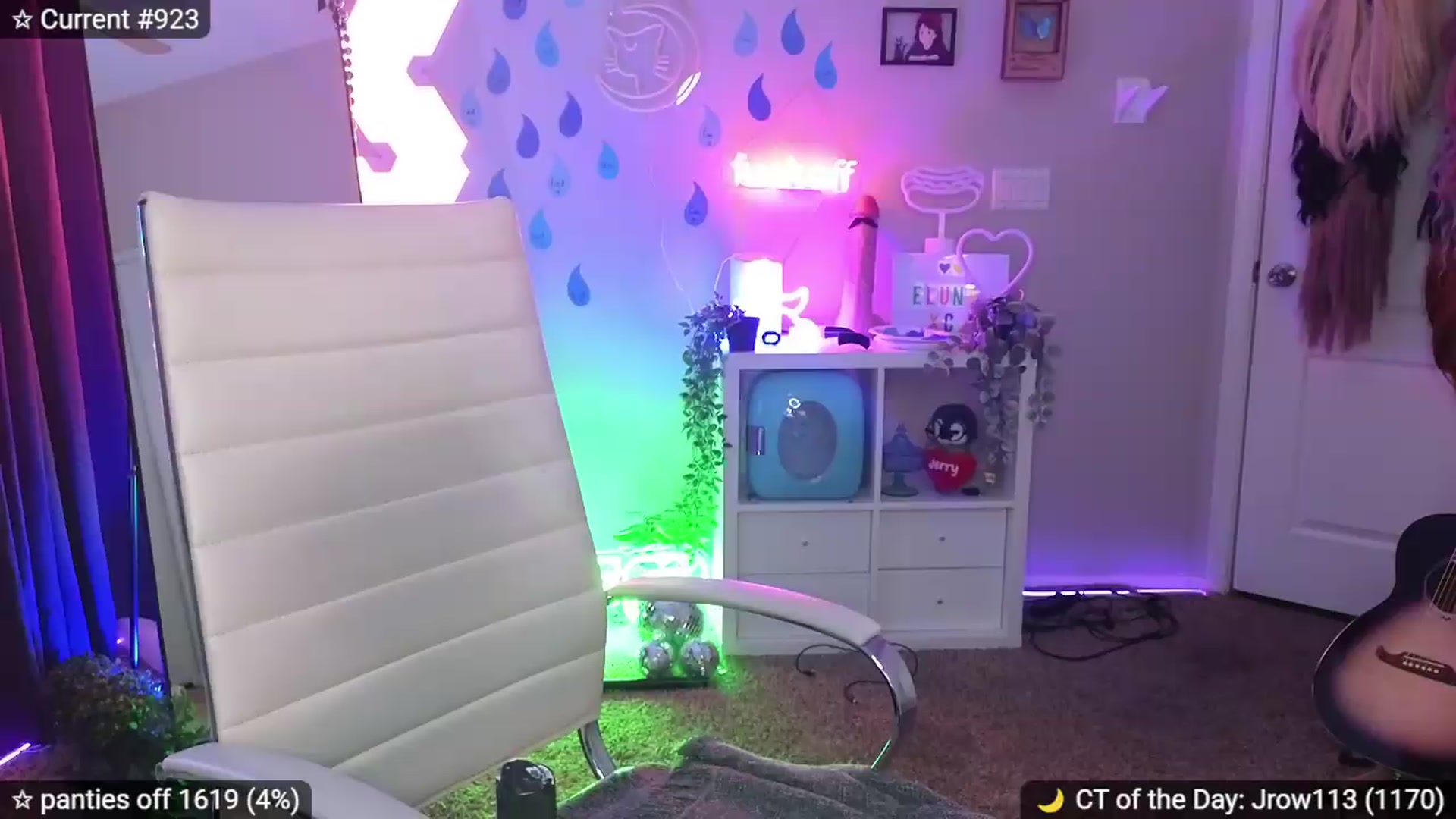 Gallery image thumbnail from elunaxc's myfreecams stream on, 05/16/2026, 24:01 image 6 of 20