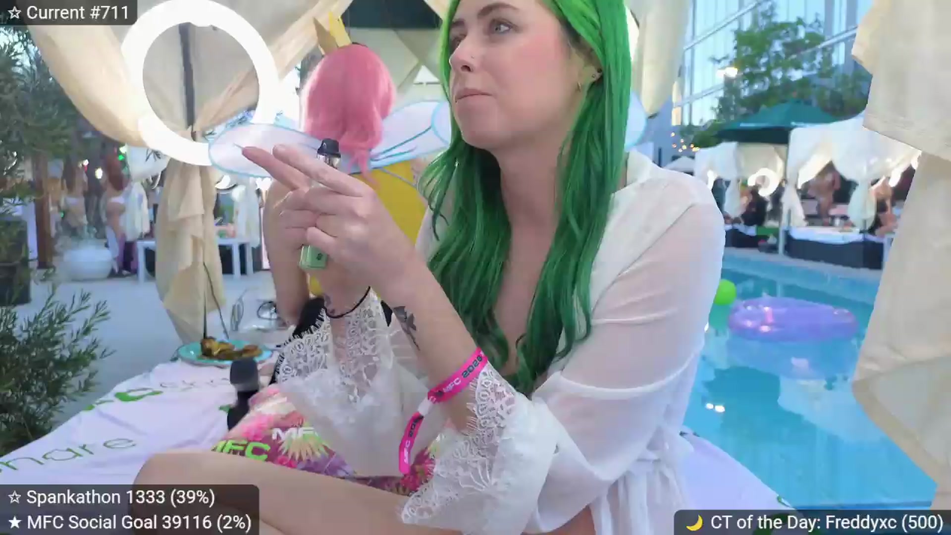 Gallery image thumbnail from elunaxc's myfreecams stream on, 05/19/2026, 04:02 image 3 of 20