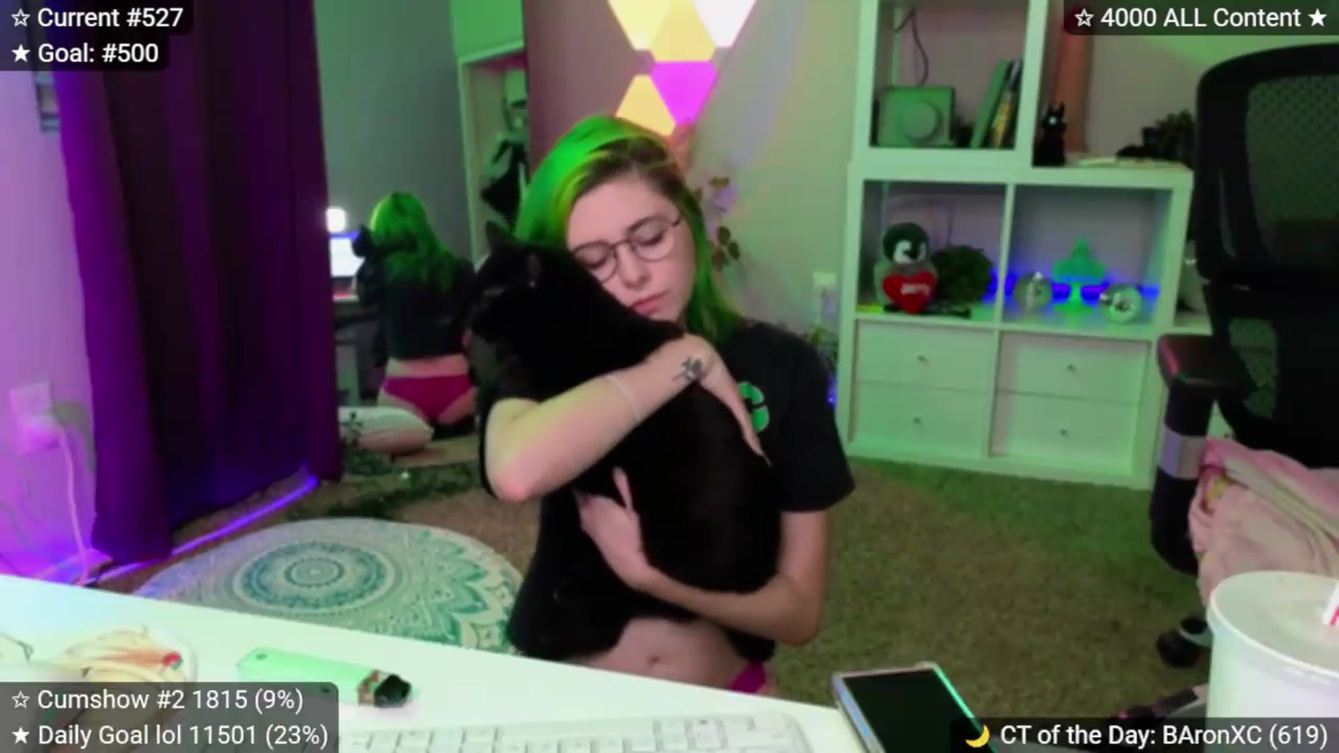 Gallery image thumbnail from elunaxc's myfreecams stream on, 06/28/2026, 03:56 image 17 of 20