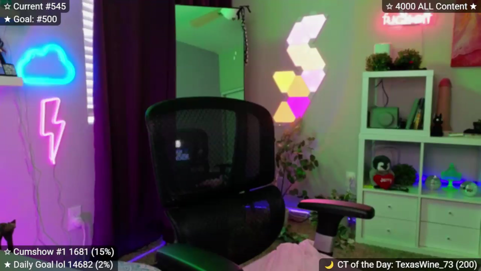 Gallery image thumbnail from elunaxc's myfreecams stream on, 06/28/2026, 03:56 image 3 of 20