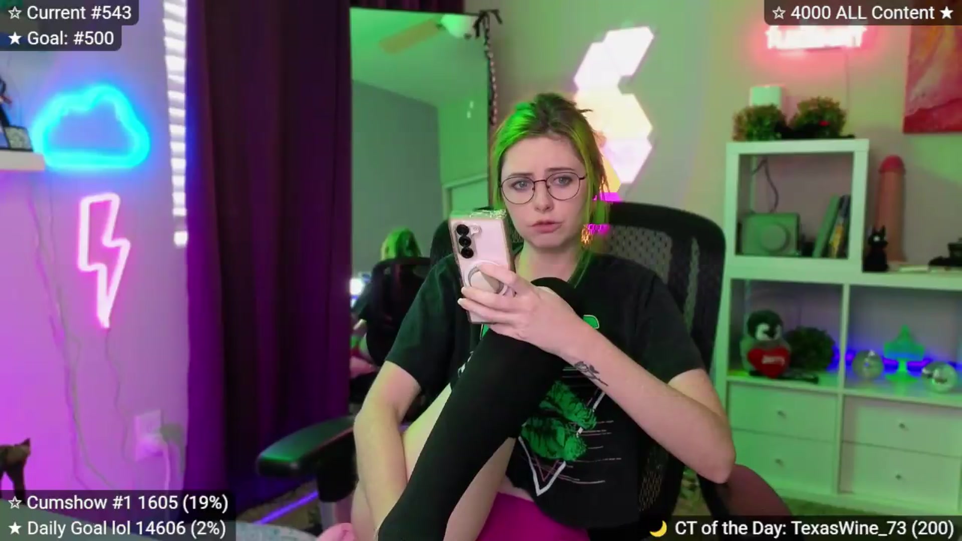 Gallery image thumbnail from elunaxc's myfreecams stream on, 06/28/2026, 03:56 image 5 of 20