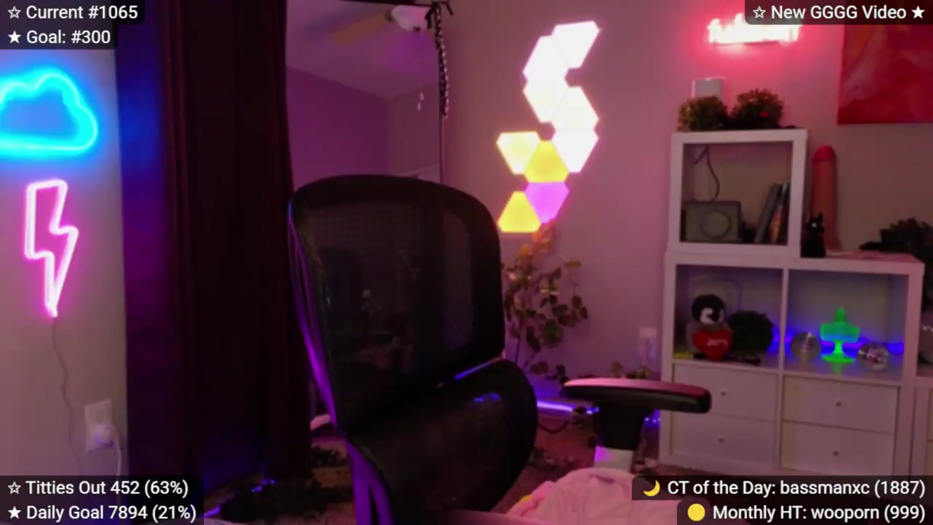 Gallery image thumbnail from elunaxc's myfreecams stream on, 07/11/2026, 02:11 image 10 of 20