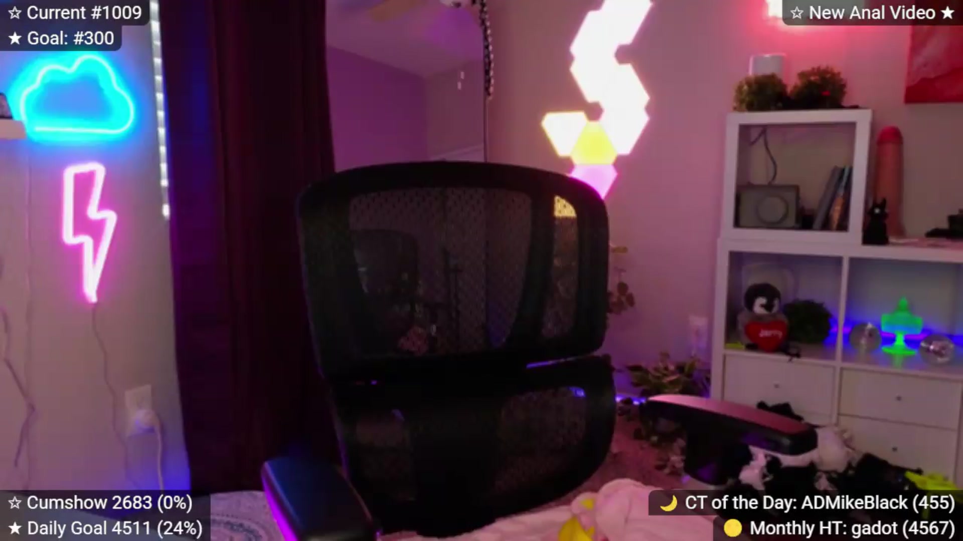 Gallery image thumbnail from elunaxc's myfreecams stream on, 07/18/2026, 01:44 image 9 of 20