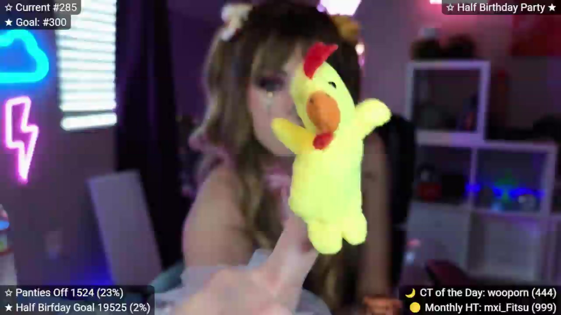 Gallery image thumbnail from elunaxc's myfreecams stream on, 08/03/2026, 24:00 image 20 of 20