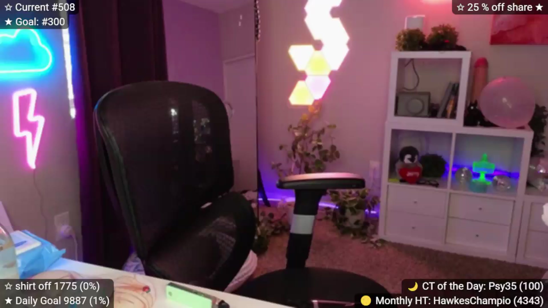 Gallery image thumbnail from elunaxc's myfreecams stream on, 08/17/2026, 01:57 image 5 of 20