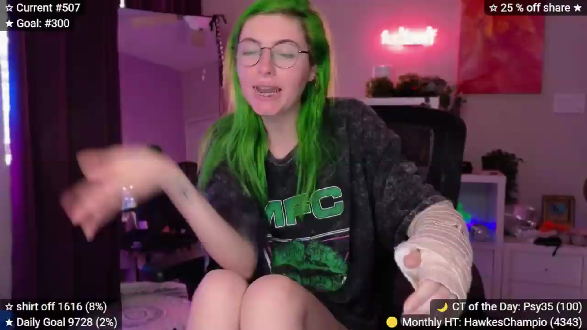 Gallery image thumbnail from elunaxc's myfreecams stream on, 08/17/2026, 01:57 image 9 of 20