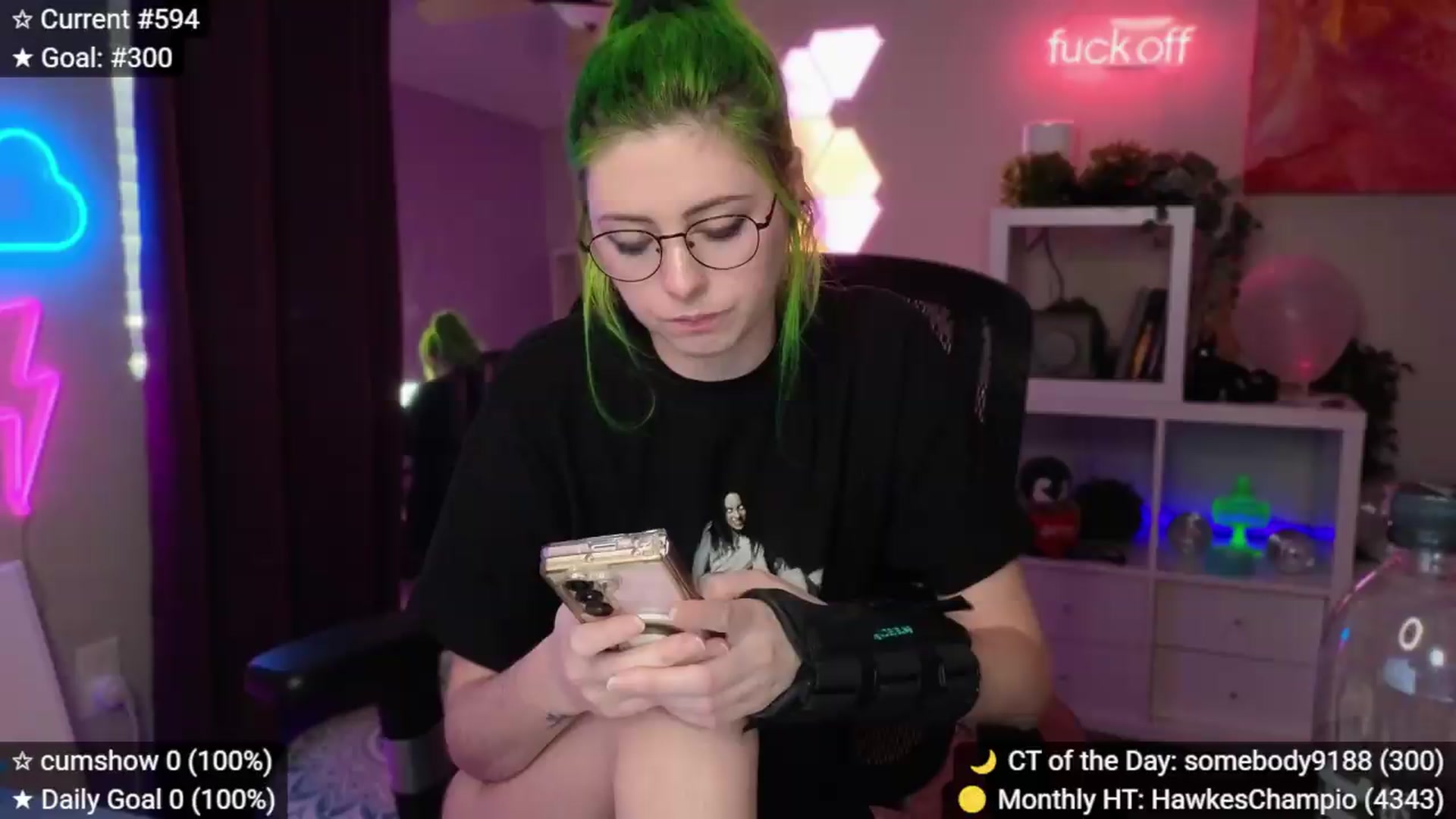 Gallery image thumbnail from elunaxc's myfreecams stream on, 08/24/2026, 01:08 image 3 of 20