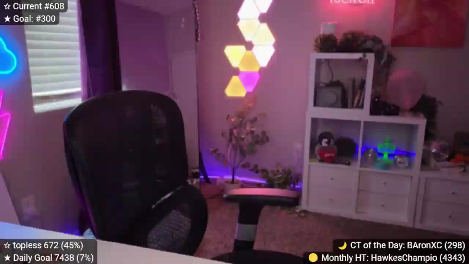Gallery image thumbnail from elunaxc's myfreecams stream on, 08/28/2026, 23:42 image 14 of 20
