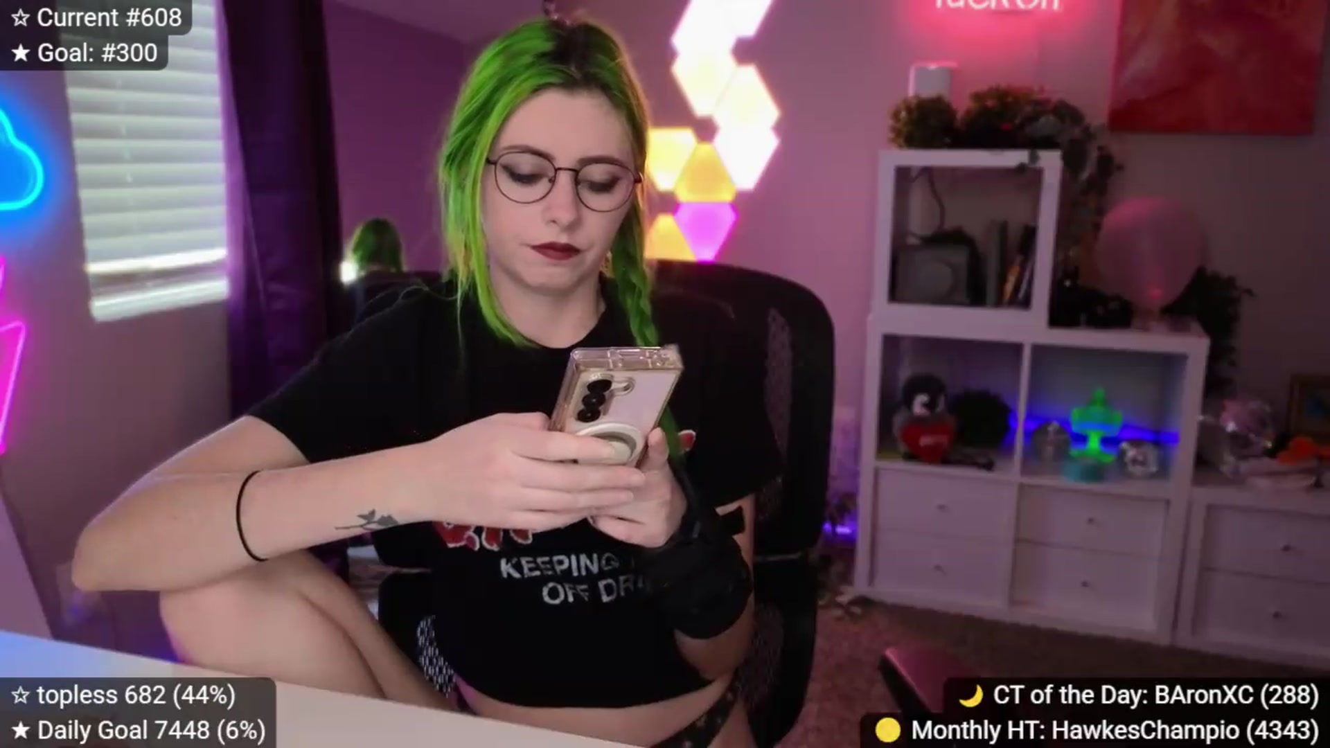 Gallery image thumbnail from elunaxc's myfreecams stream on, 08/28/2026, 23:42 image 6 of 20
