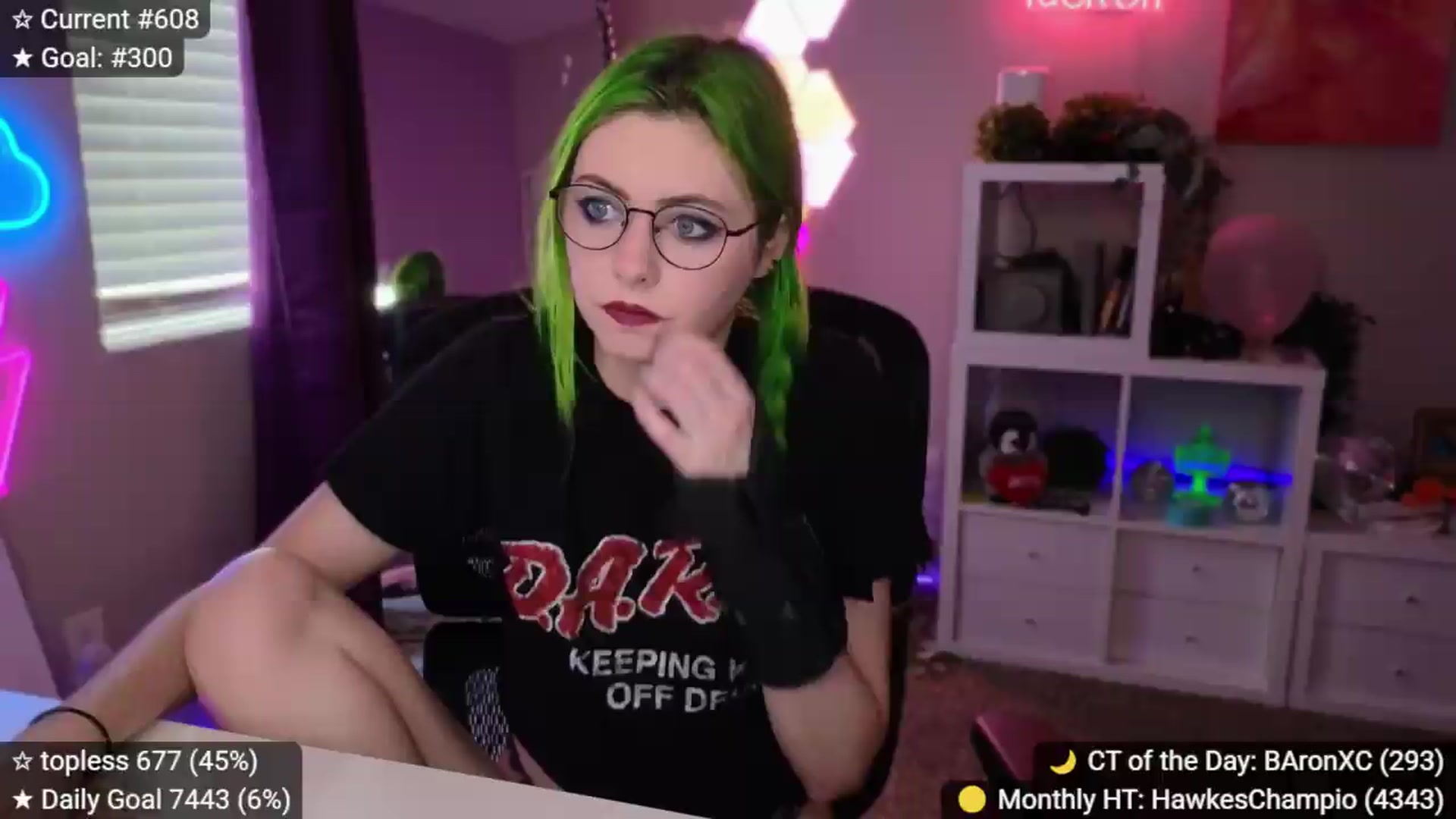 Gallery image thumbnail from elunaxc's myfreecams stream on, 08/28/2026, 23:42 image 11 of 20