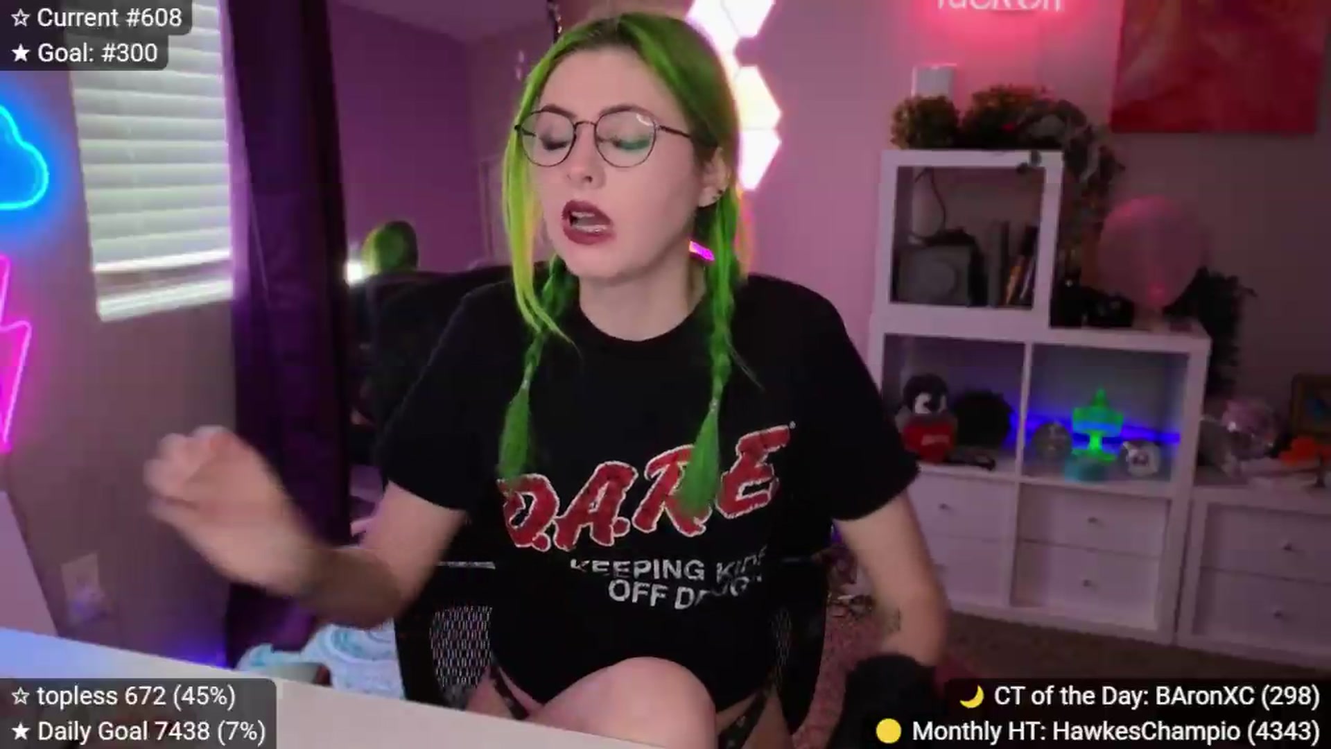 Gallery image thumbnail from elunaxc's myfreecams stream on, 08/28/2026, 23:42 image 16 of 20