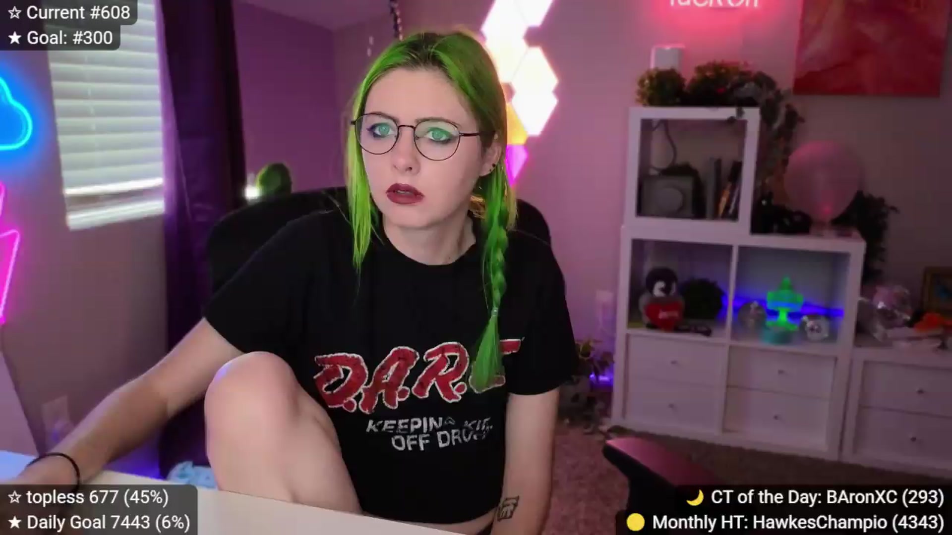Gallery image thumbnail from elunaxc's myfreecams stream on, 08/28/2026, 23:42 image 9 of 20