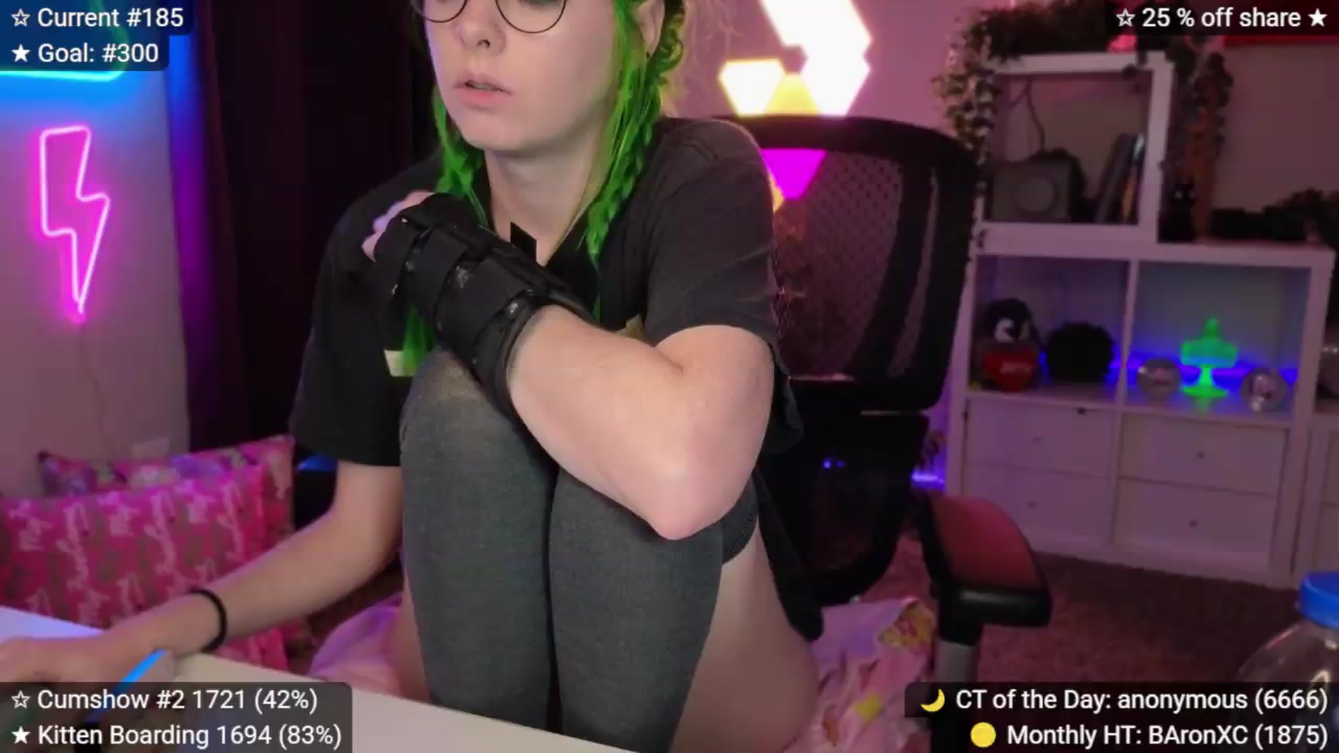 Gallery image thumbnail from elunaxc's myfreecams stream on, 09/14/2026, 02:25 image 13 of 20