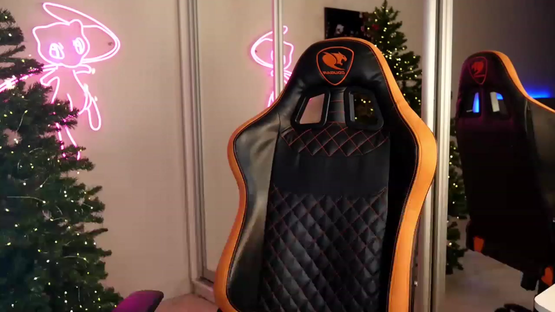 Gallery image thumbnail from em_hill's myfreecams stream on, 12/26/2022, 01:03 image 20 of 20