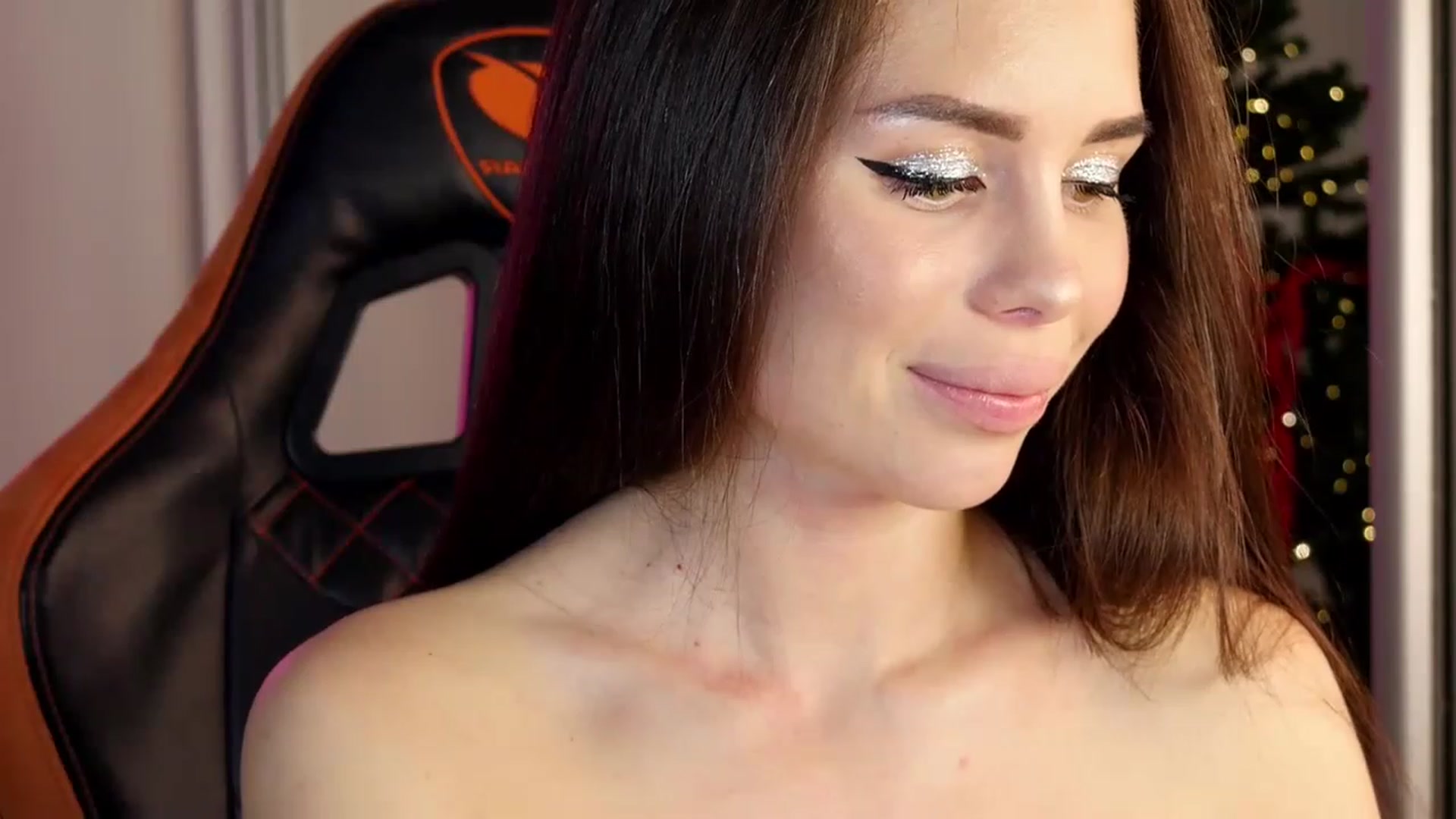 Gallery image thumbnail from em_hill's myfreecams stream on, 01/01/2023, 01:08 image 16 of 20