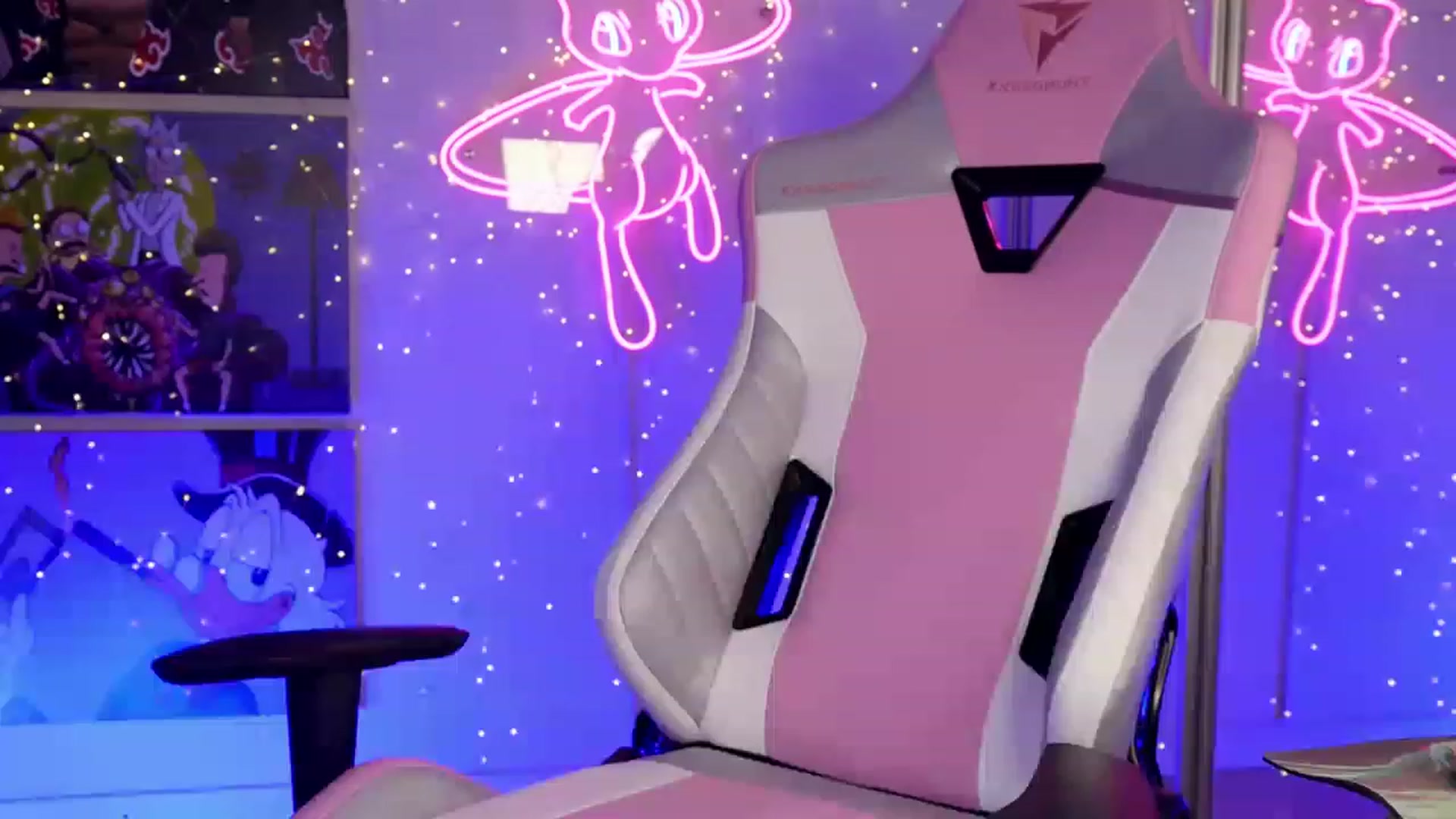 Gallery image thumbnail from em_hill's myfreecams stream on, 06/12/2023, 03:16 image 5 of 20
