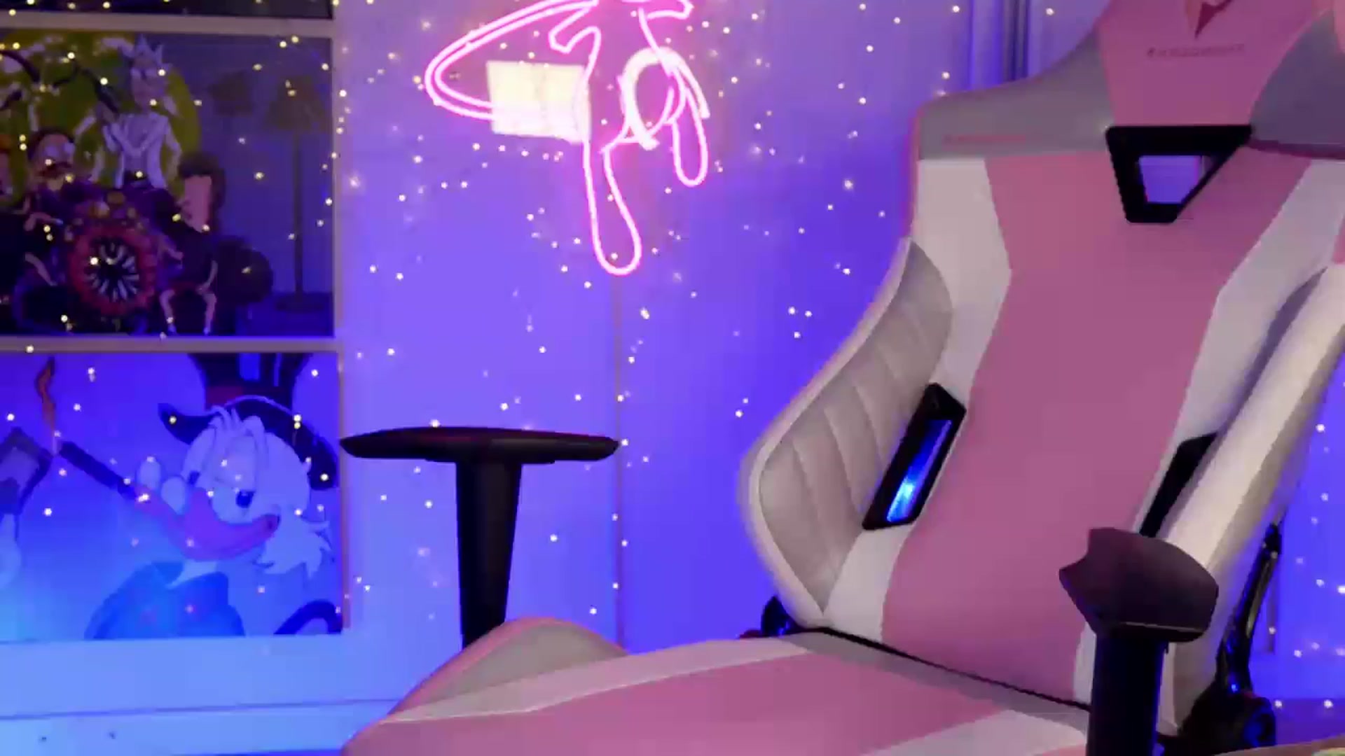 Gallery image thumbnail from em_hill's myfreecams stream on, 06/15/2023, 22:25 image 18 of 20