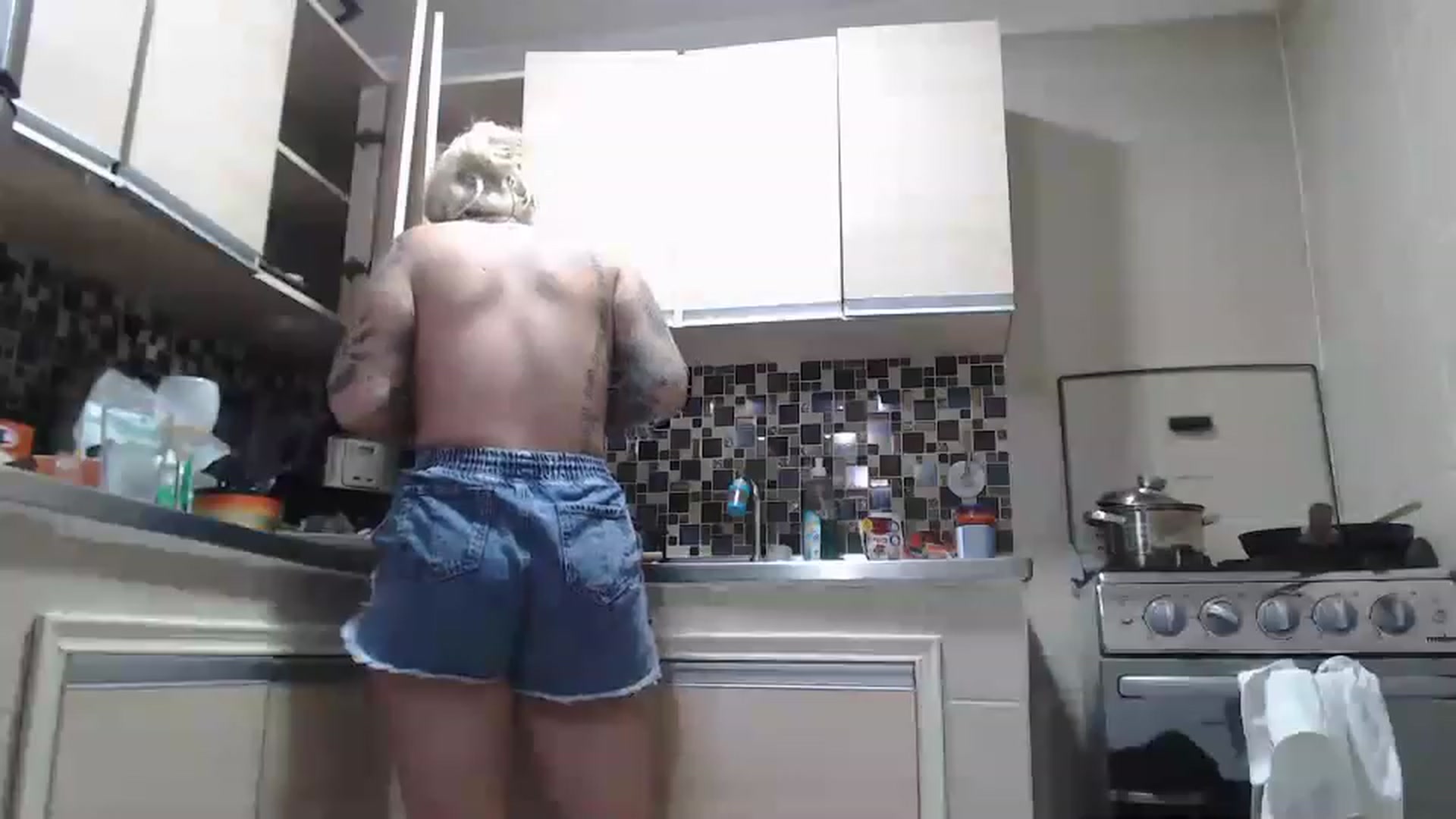 Gallery image thumbnail from embermae's myfreecams stream on, 11/25/2022, 01:07 image 10 of 20
