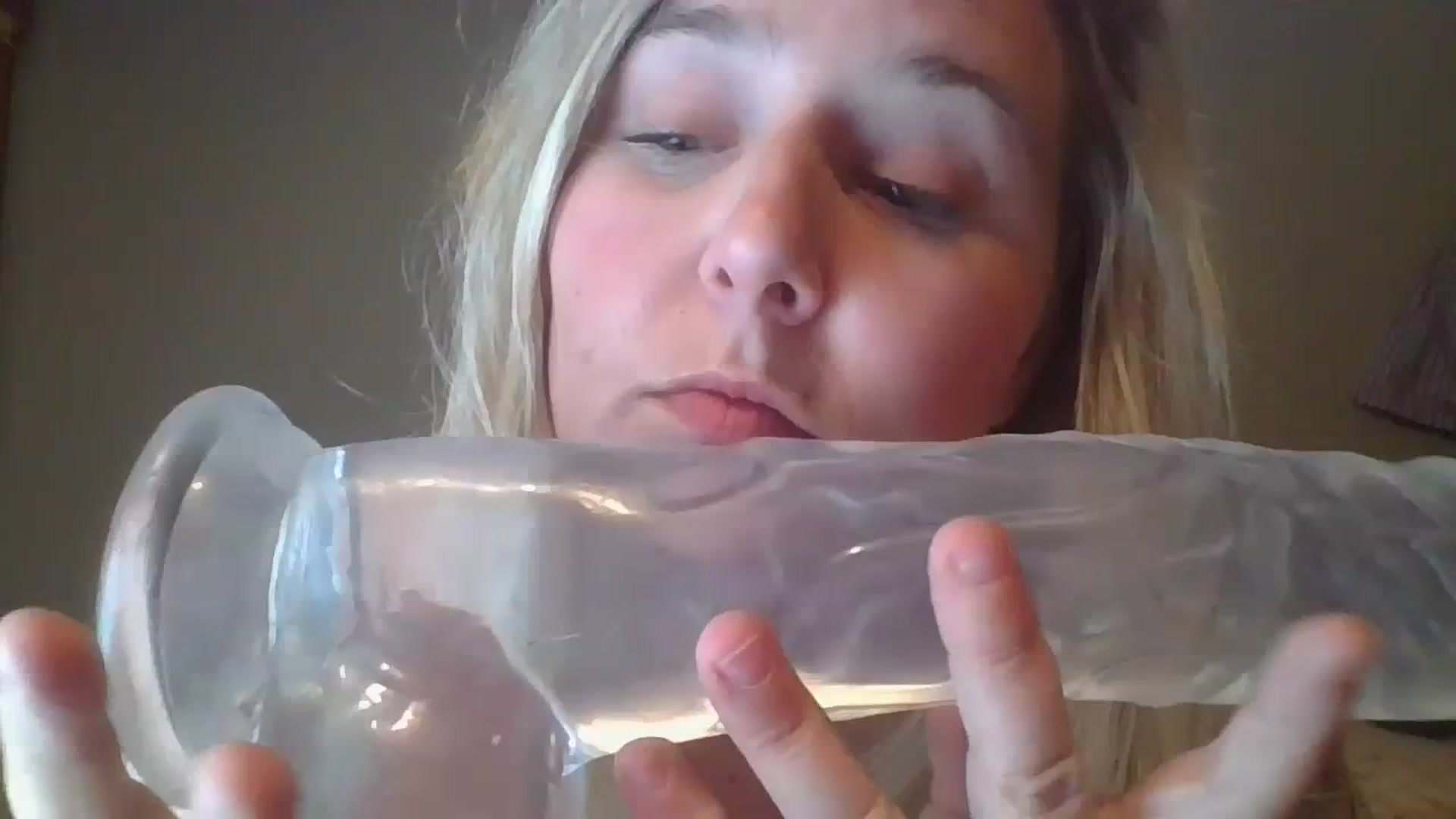 Gallery image thumbnail from embermae's myfreecams stream on, 10/30/2023, 02:13 image 1 of 20