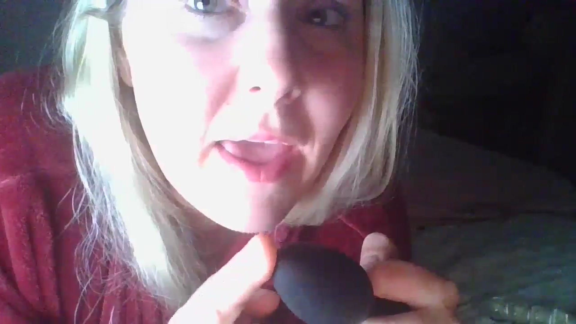Gallery image thumbnail from embermae's myfreecams stream on, 10/30/2023, 03:23 image 3 of 20