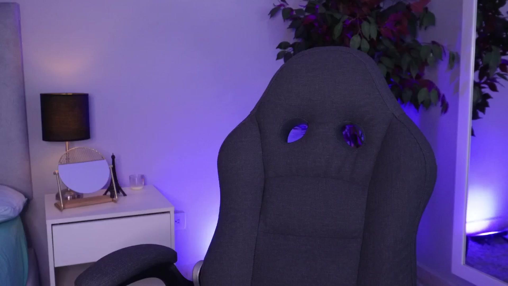 Gallery image thumbnail from emma_colucci's myfreecams stream on, 01/17/2025, 21:30 image 2 of 20