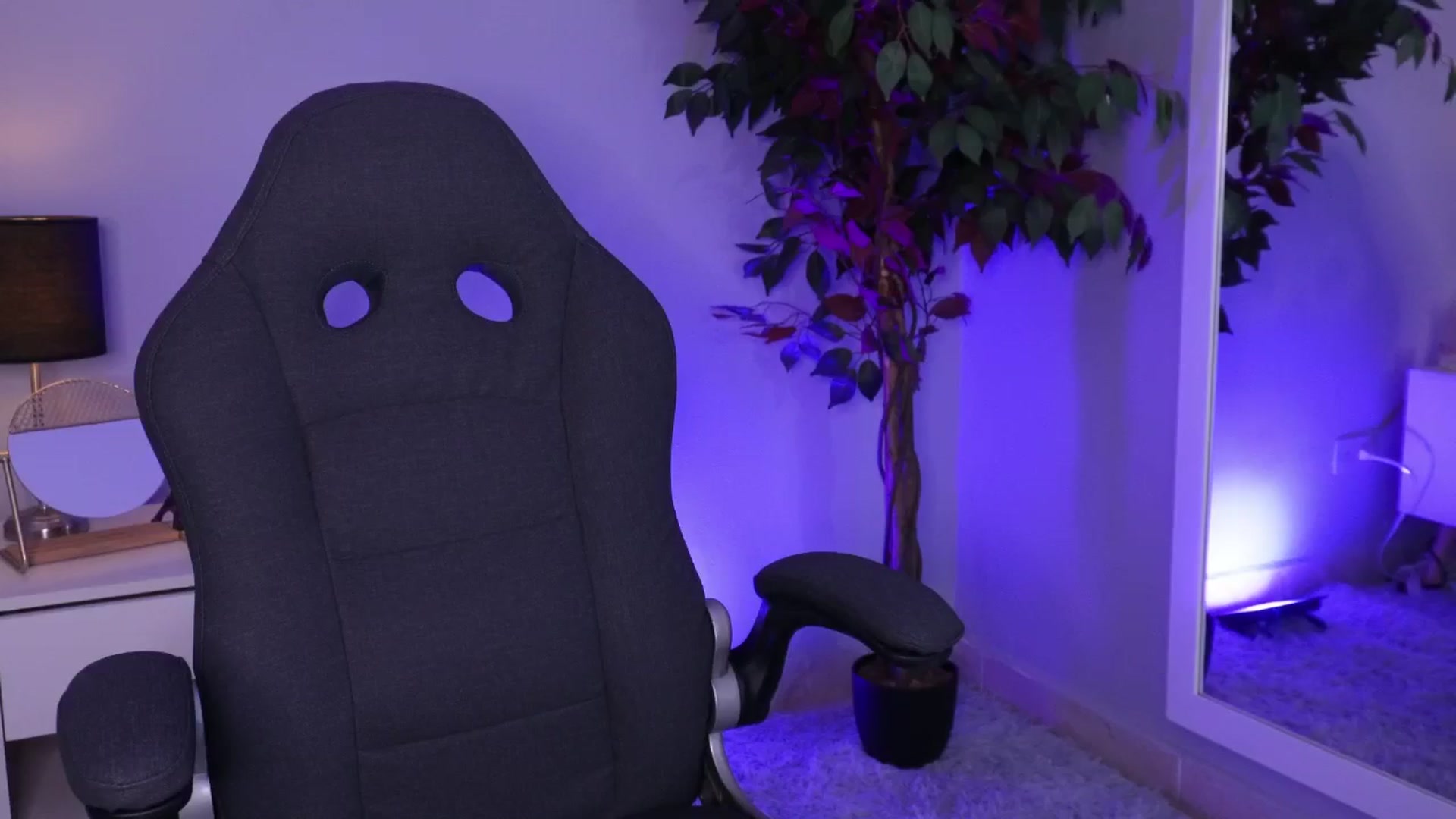Gallery image thumbnail from emma_colucci's myfreecams stream on, 01/17/2025, 21:30 image 12 of 20