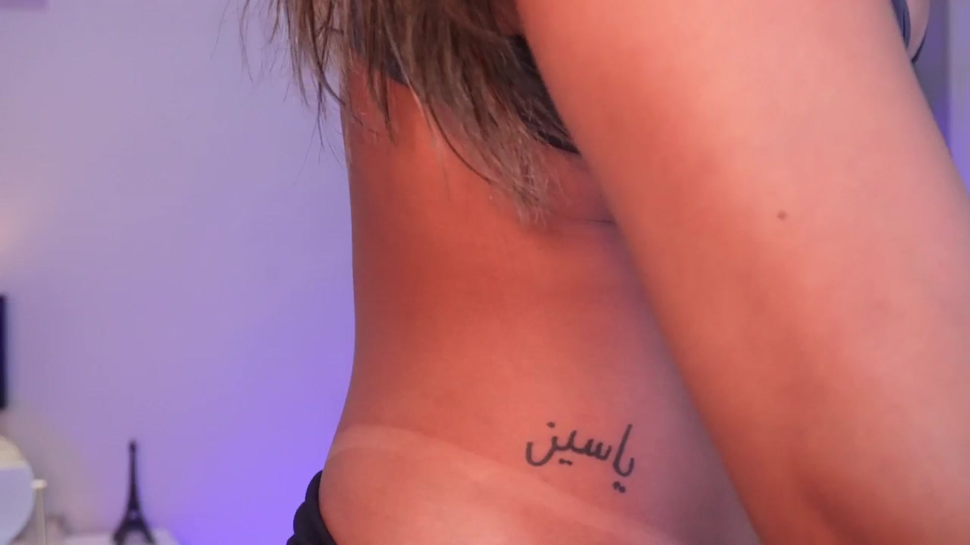 Gallery image thumbnail from emma_colucci's myfreecams stream on, 01/23/2025, 21:33 image 3 of 20