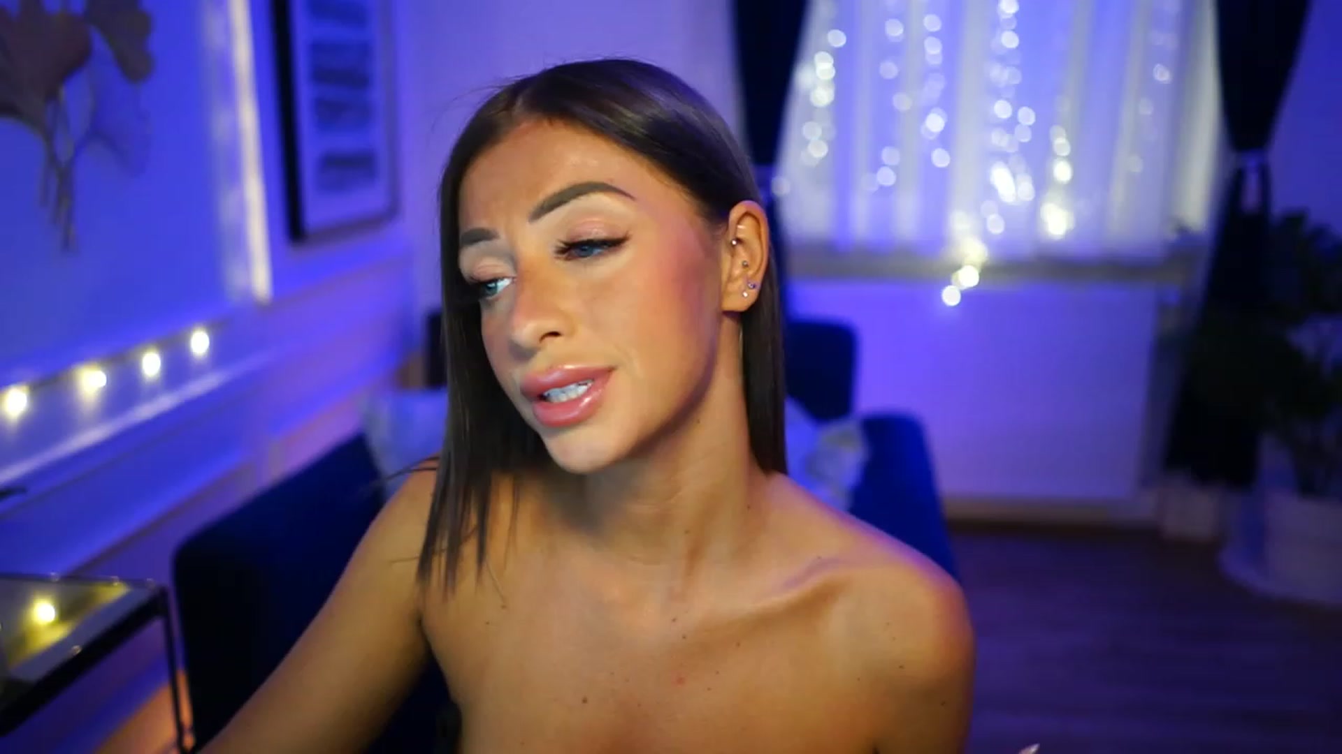 Gallery image thumbnail from emma_ruby's myfreecams stream on, 11/24/2022, 20:52 image 4 of 20
