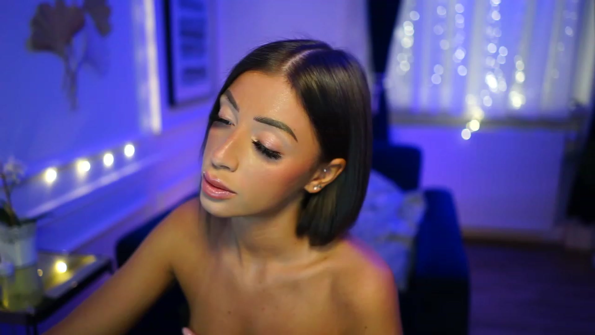 Gallery image thumbnail from emma_ruby's myfreecams stream on, 11/24/2022, 20:52 image 1 of 20