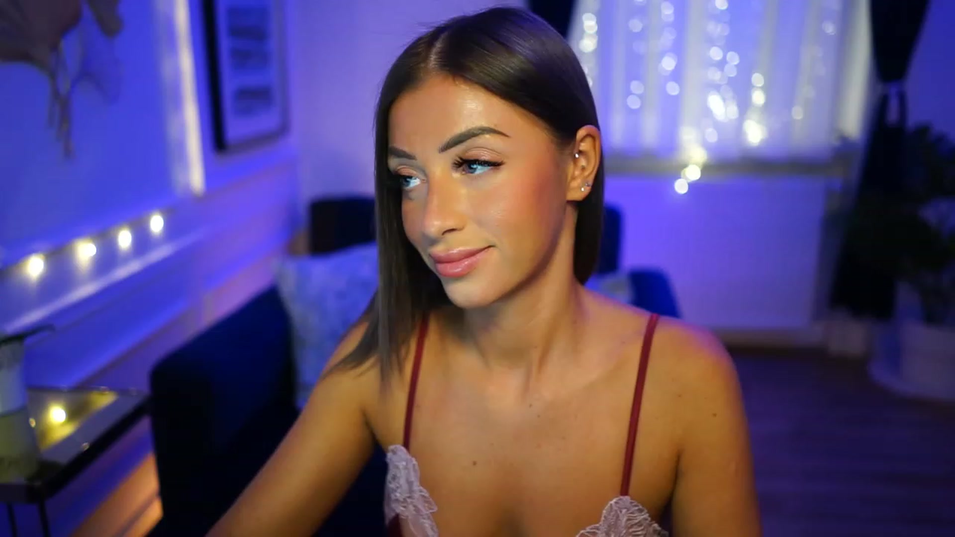 Gallery image thumbnail from emma_ruby's myfreecams stream on, 11/24/2022, 22:16 image 20 of 20
