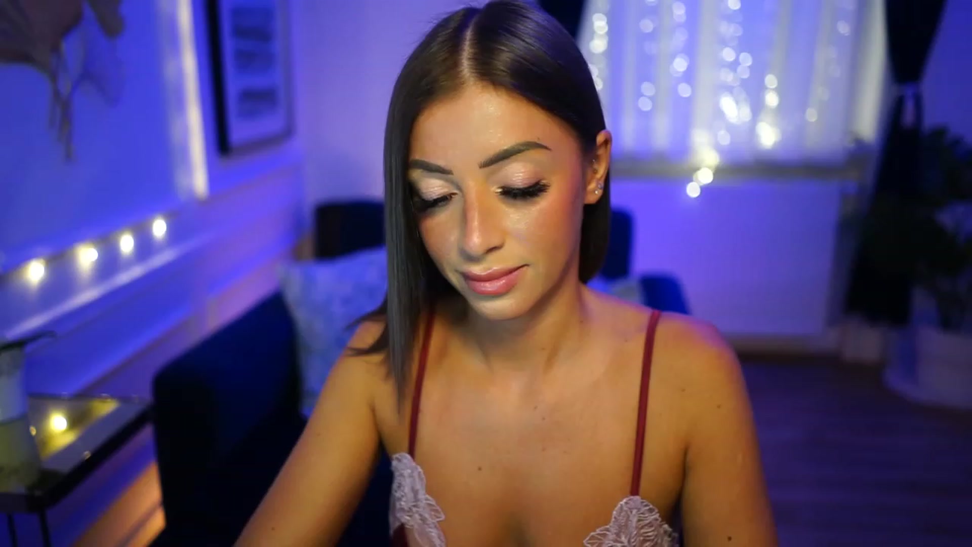 Gallery image thumbnail from emma_ruby's myfreecams stream on, 11/24/2022, 22:16 image 19 of 20