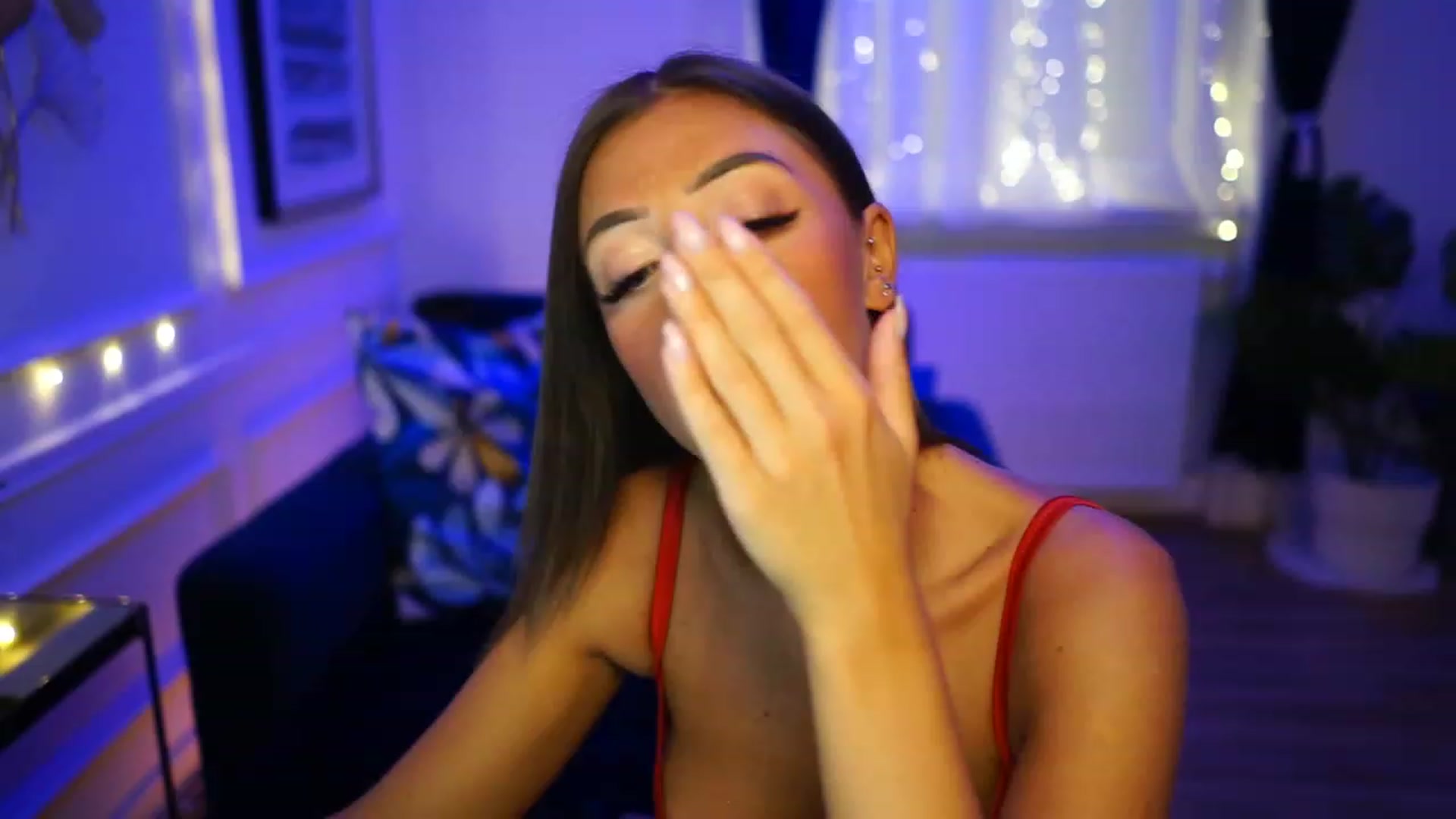 Gallery image thumbnail from emma_ruby's myfreecams stream on, 11/26/2022, 14:00 image 14 of 20