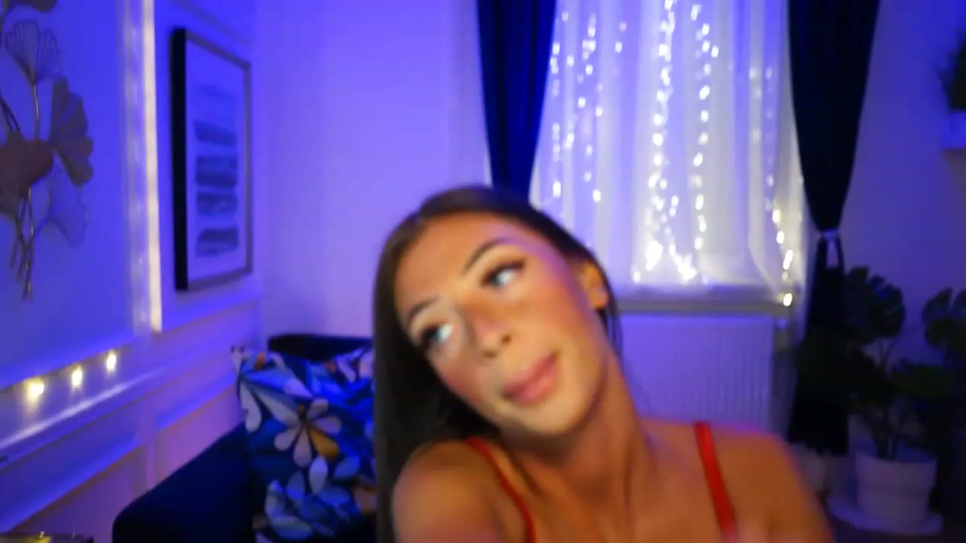 Gallery image thumbnail from emma_ruby's myfreecams stream on, 11/26/2022, 14:00 image 10 of 20