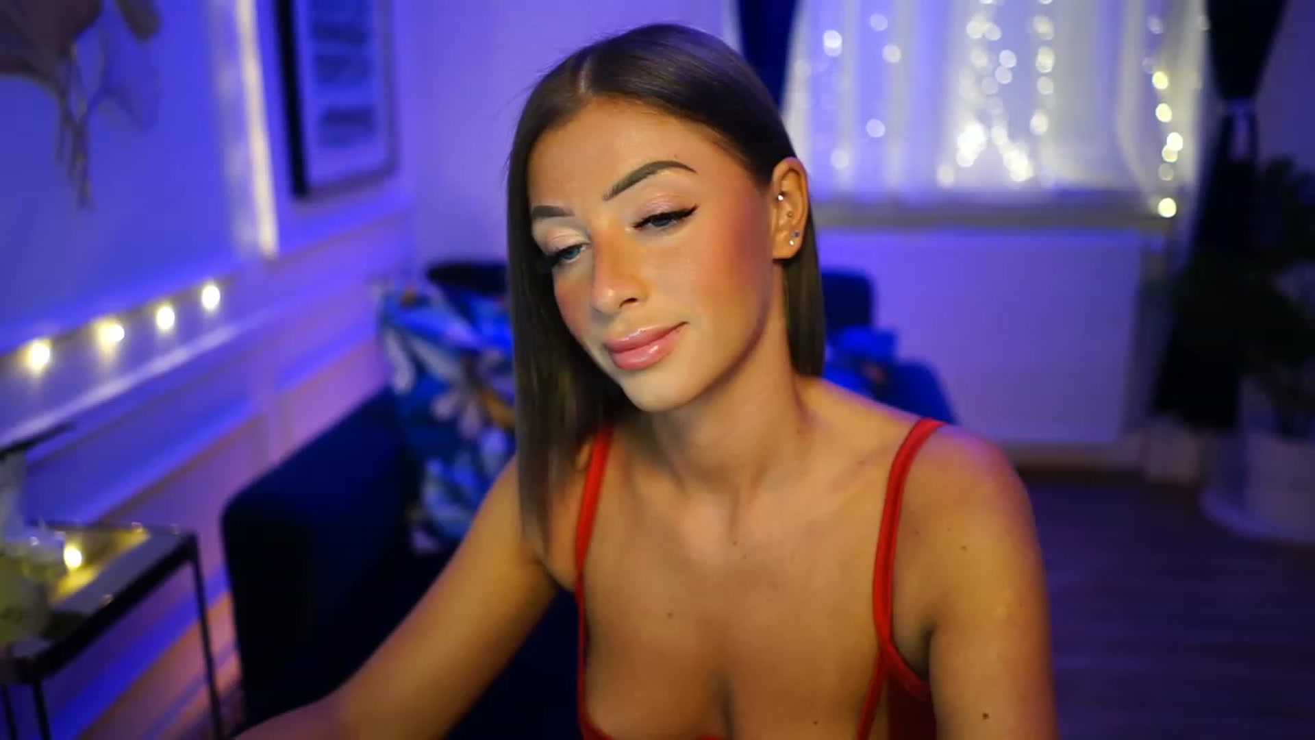 Gallery image thumbnail from emma_ruby's myfreecams stream on, 11/26/2022, 14:00 image 15 of 20