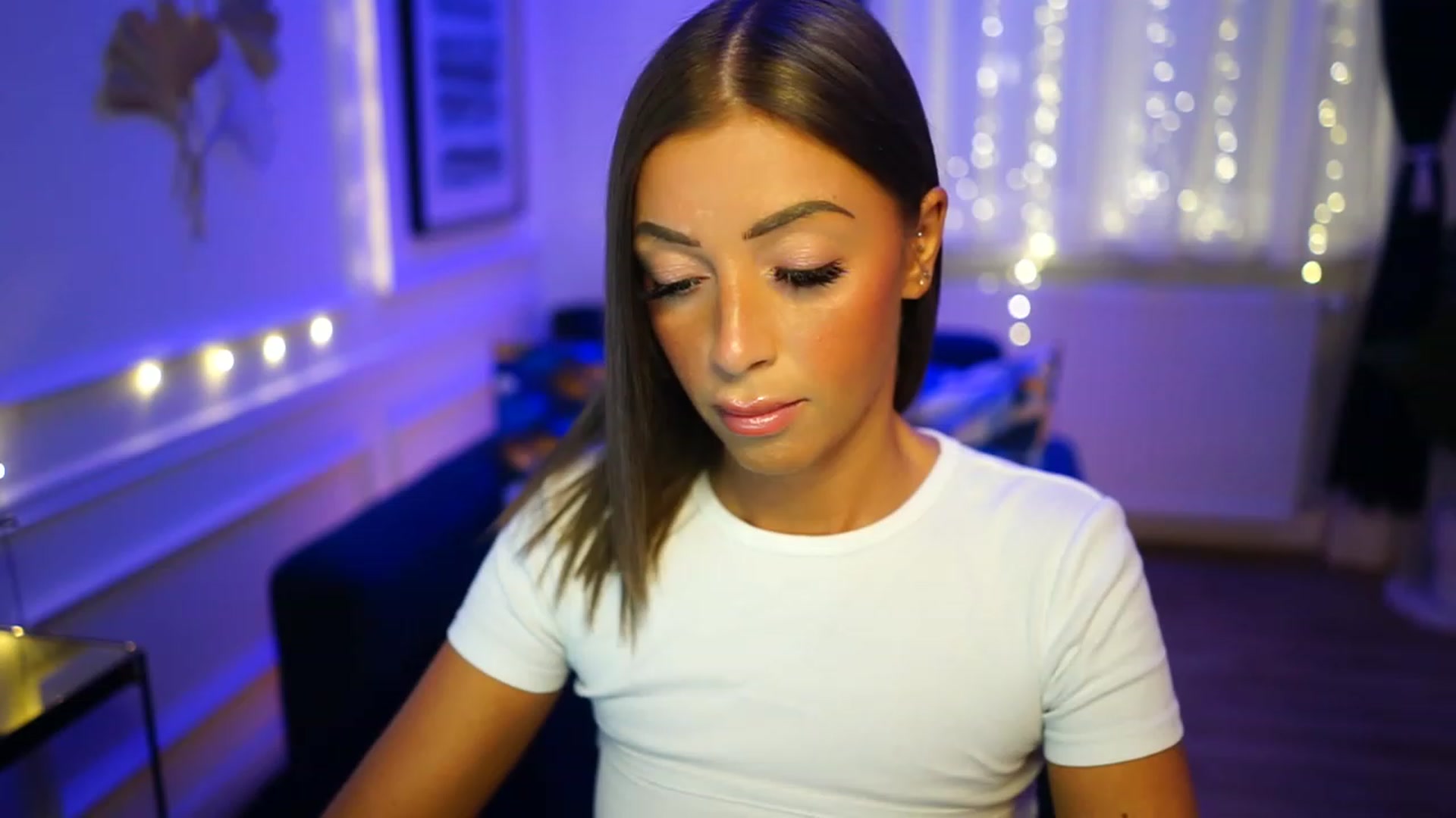 Gallery image thumbnail from emma_ruby's myfreecams stream on, 11/29/2022, 16:31 image 4 of 20