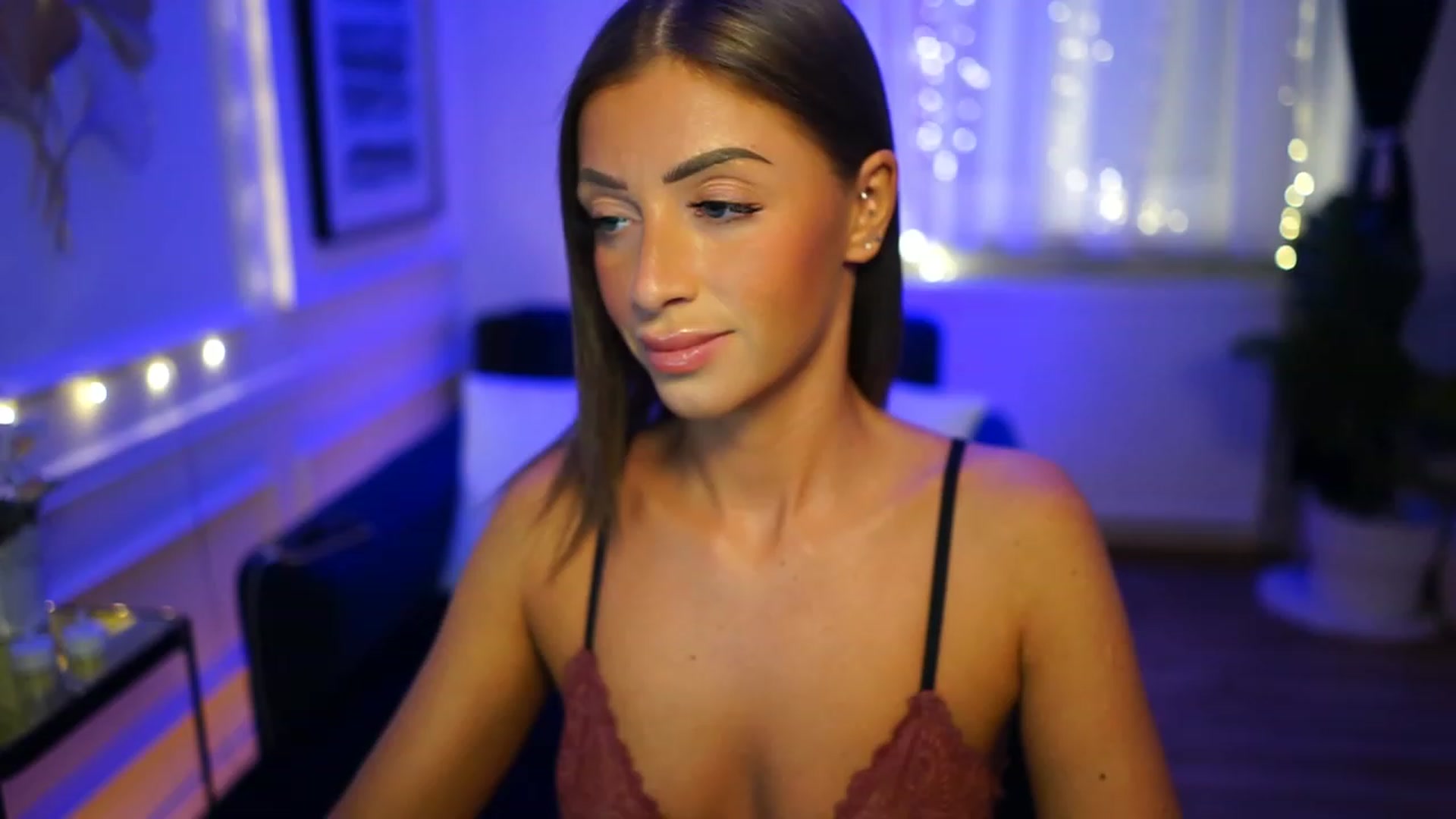Gallery image thumbnail from emma_ruby's myfreecams stream on, 12/06/2022, 16:44 image 11 of 20