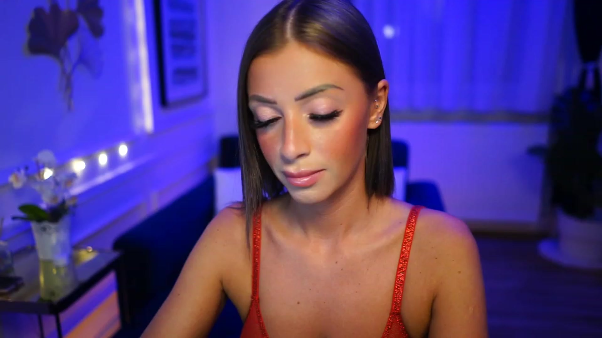 Gallery image thumbnail from emma_ruby's myfreecams stream on, 12/07/2022, 18:39 image 17 of 20