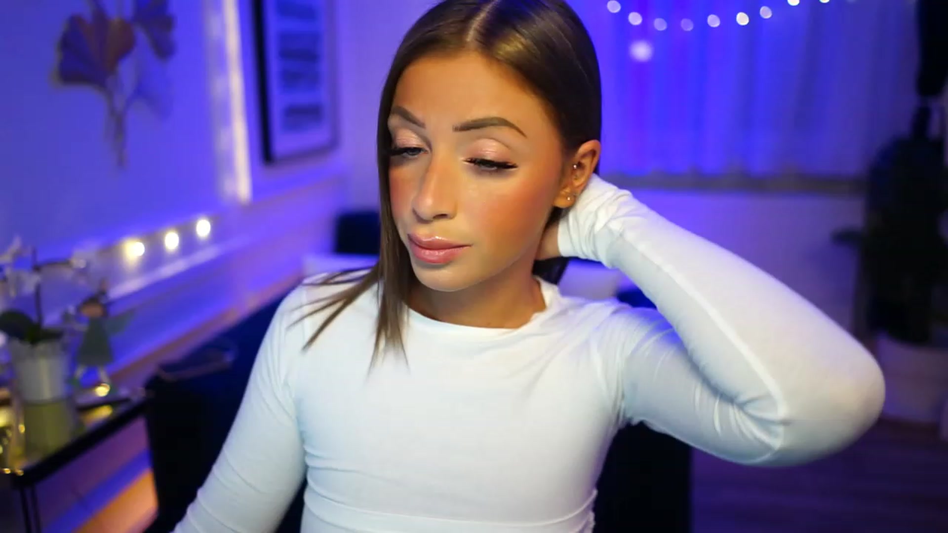 Gallery image thumbnail from emma_ruby's myfreecams stream on, 12/11/2022, 14:31 image 18 of 20