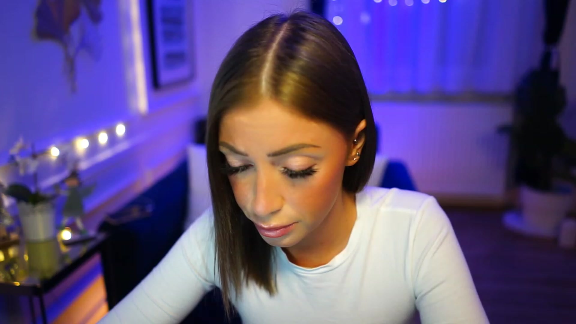 Gallery image thumbnail from emma_ruby's myfreecams stream on, 12/11/2022, 17:22 image 3 of 20