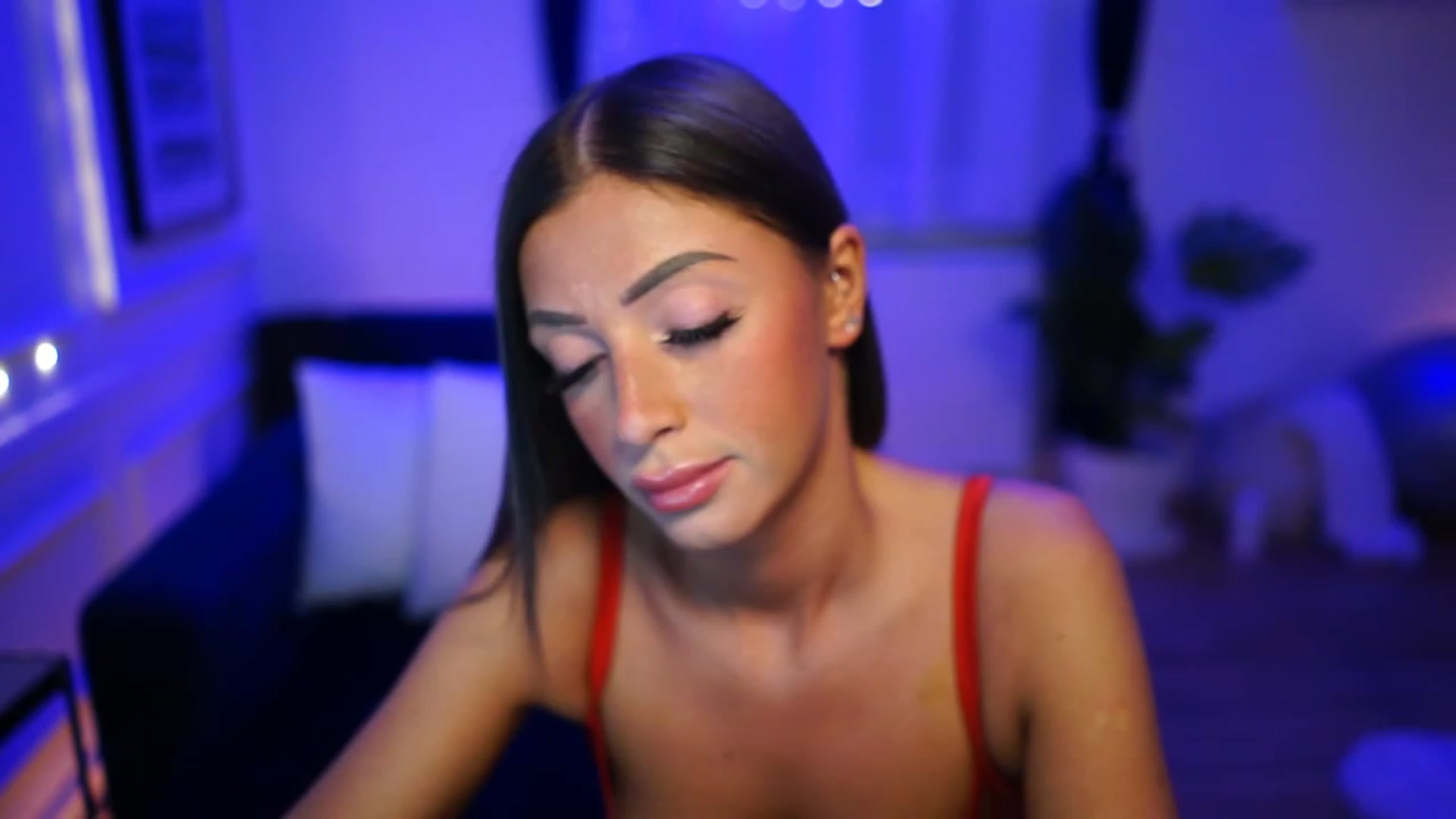 Gallery image thumbnail from emma_ruby's myfreecams stream on, 12/12/2022, 19:02 image 7 of 20