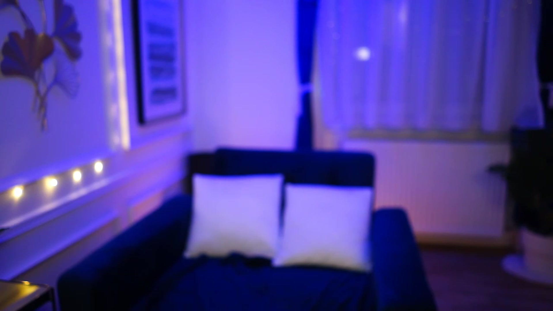 Gallery image thumbnail from emma_ruby's myfreecams stream on, 12/16/2022, 21:06 image 9 of 20
