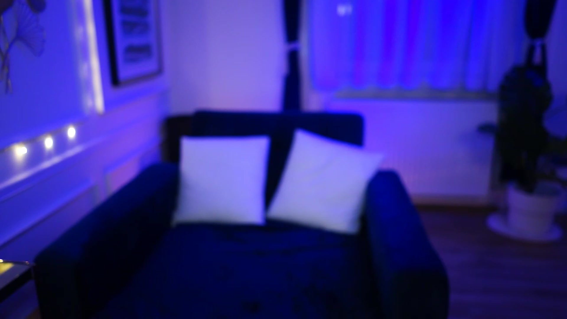Gallery image thumbnail from emma_ruby's myfreecams stream on, 12/18/2022, 21:34 image 20 of 20