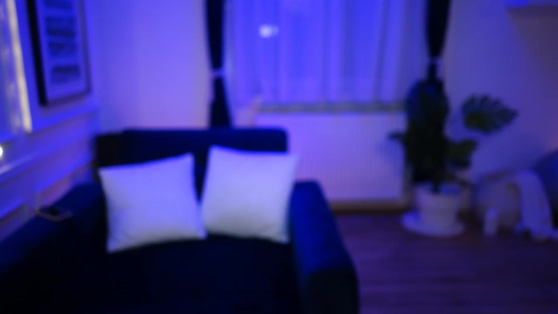 Gallery image thumbnail from emma_ruby's myfreecams stream on, 12/29/2022, 16:21 image 13 of 20