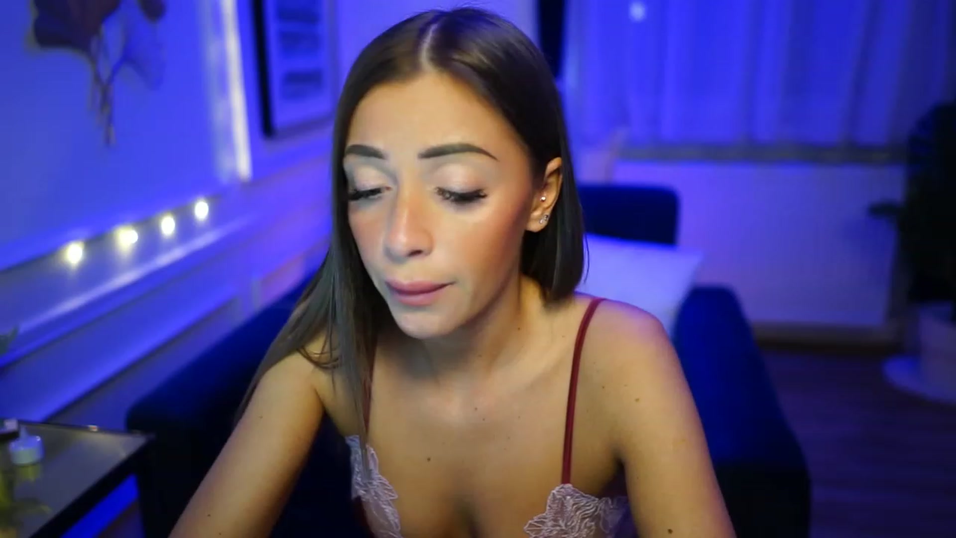 Gallery image thumbnail from emma_ruby's myfreecams stream on, 12/29/2022, 18:34 image 12 of 20