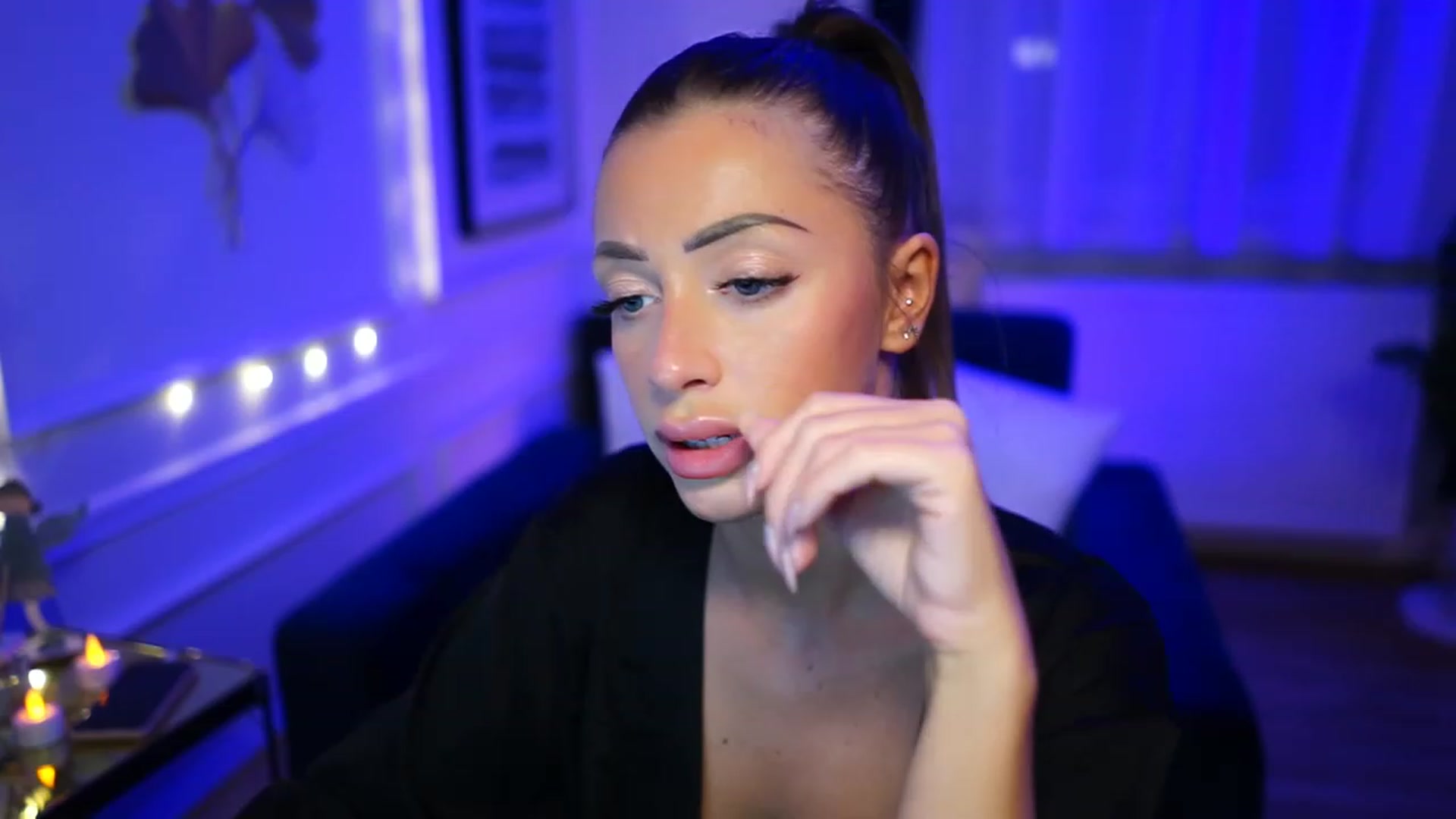 Gallery image thumbnail from emma_ruby's myfreecams stream on, 12/30/2022, 17:46 image 5 of 20