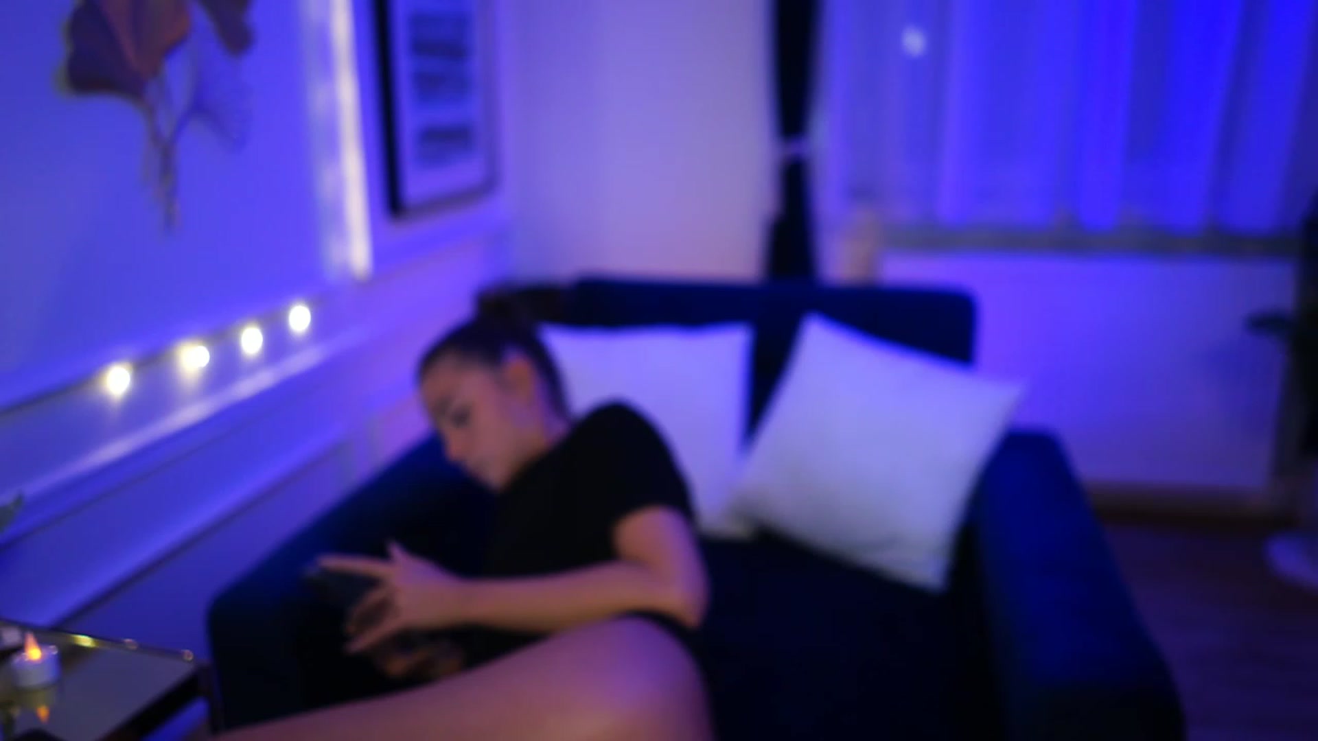 Gallery image thumbnail from emma_ruby's myfreecams stream on, 12/30/2022, 20:32 image 4 of 20