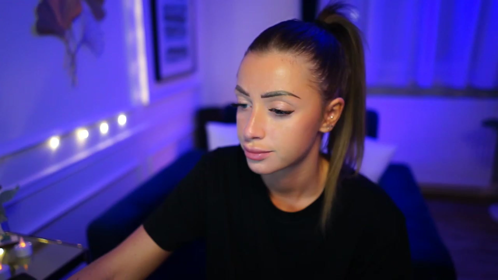 Gallery image thumbnail from emma_ruby's myfreecams stream on, 12/30/2022, 20:32 image 14 of 20