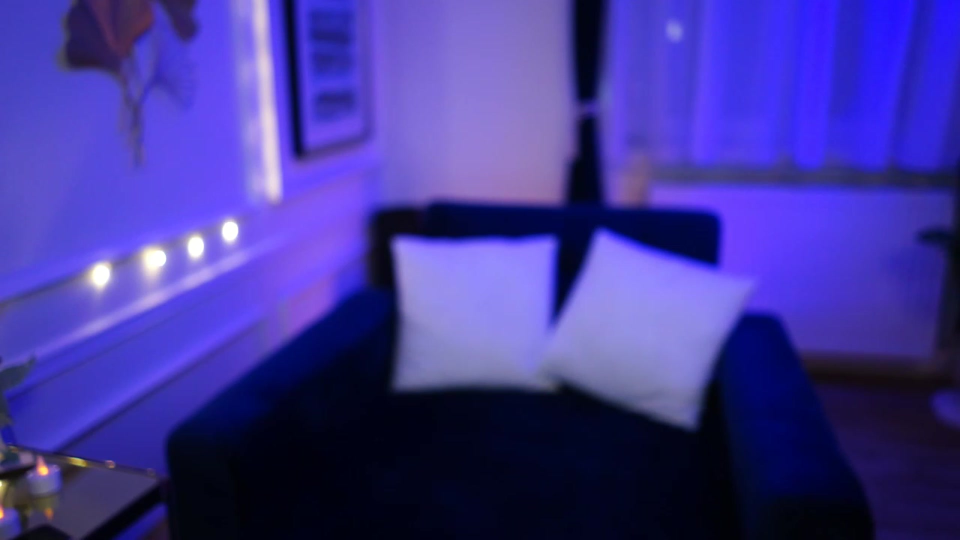 Gallery image thumbnail from emma_ruby's myfreecams stream on, 12/30/2022, 20:32 image 10 of 20