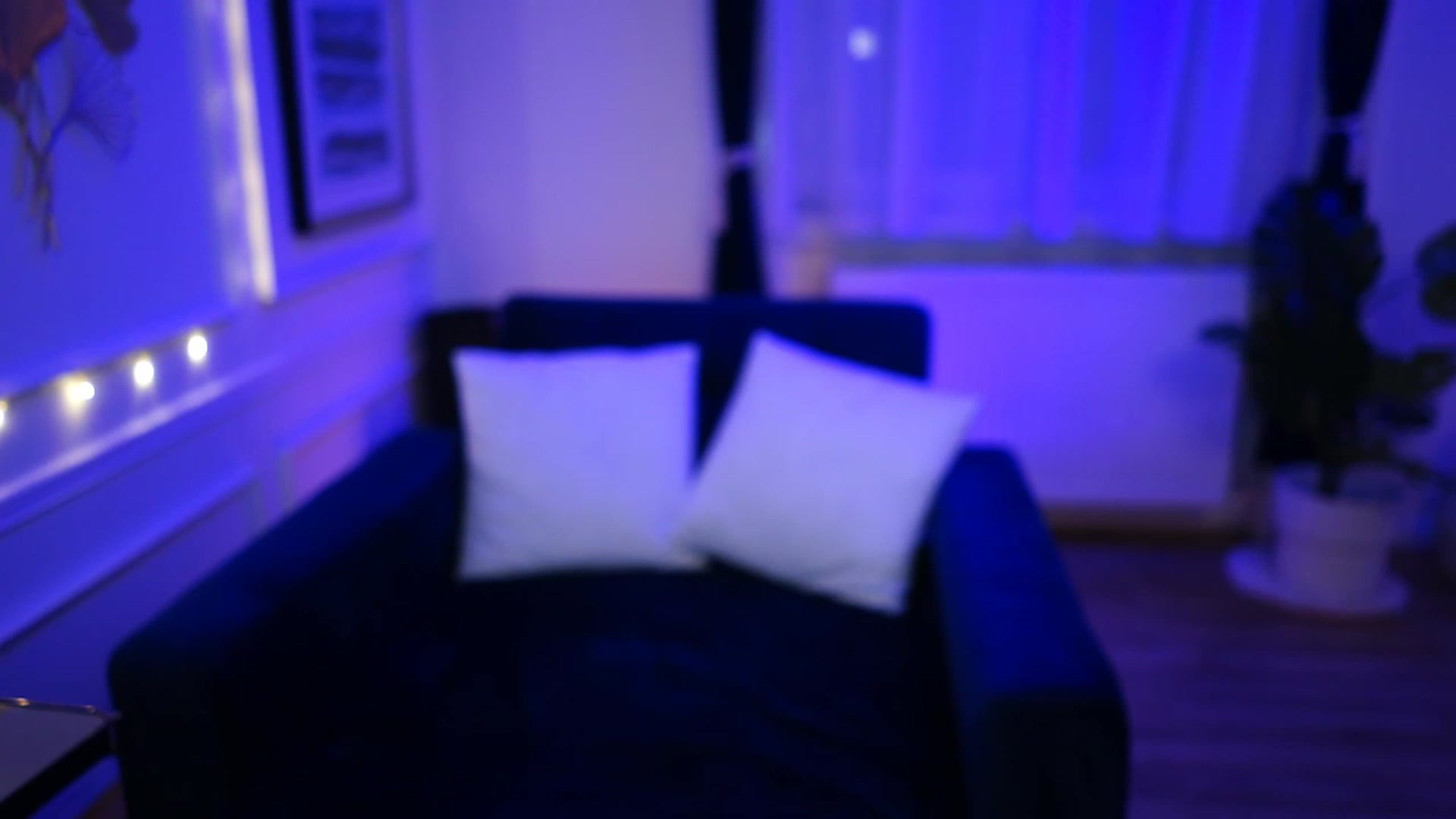 Gallery image thumbnail from emma_ruby's myfreecams stream on, 12/30/2022, 21:43 image 9 of 20