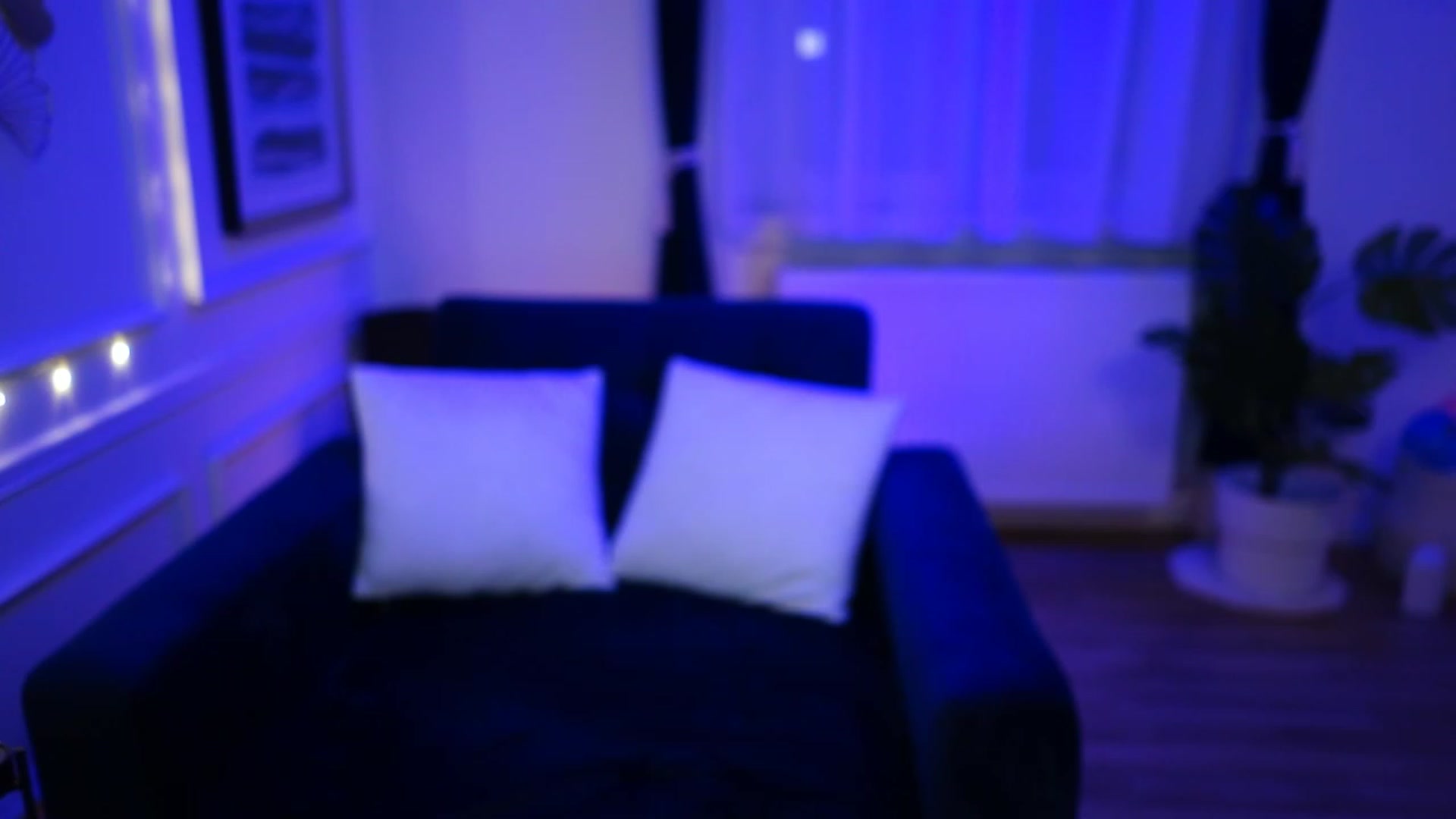 Gallery image thumbnail from emma_ruby's myfreecams stream on, 12/31/2022, 19:56 image 4 of 20